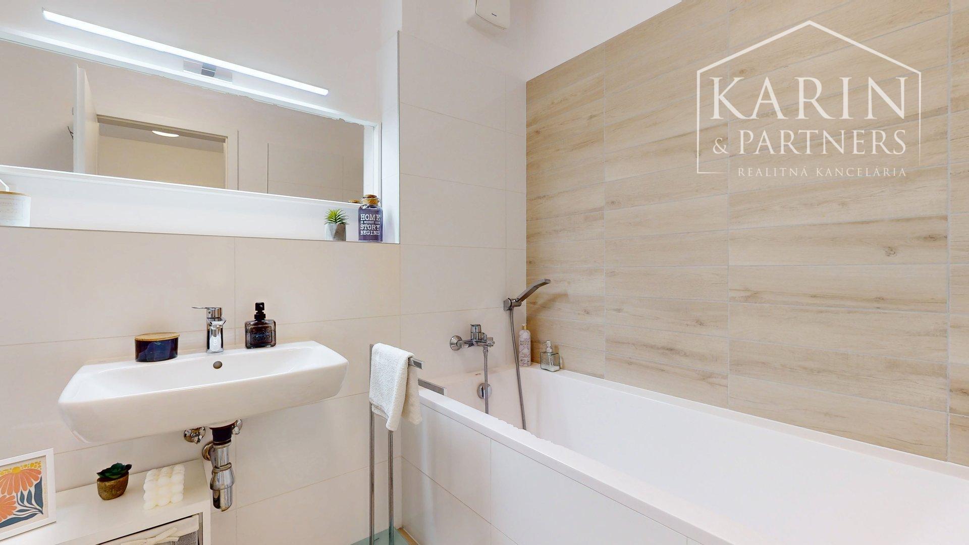 REZERVOVANÉ- Zariadený 2i. byt | loggia | šatník | parking | Malé Krasňany