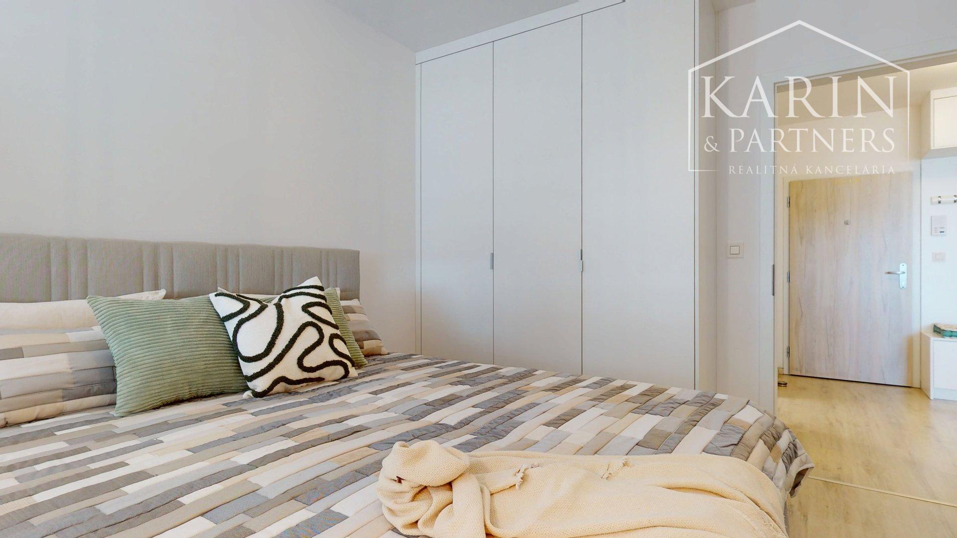 REZERVOVANÉ- Zariadený 2i. byt | loggia | šatník | parking | Malé Krasňany