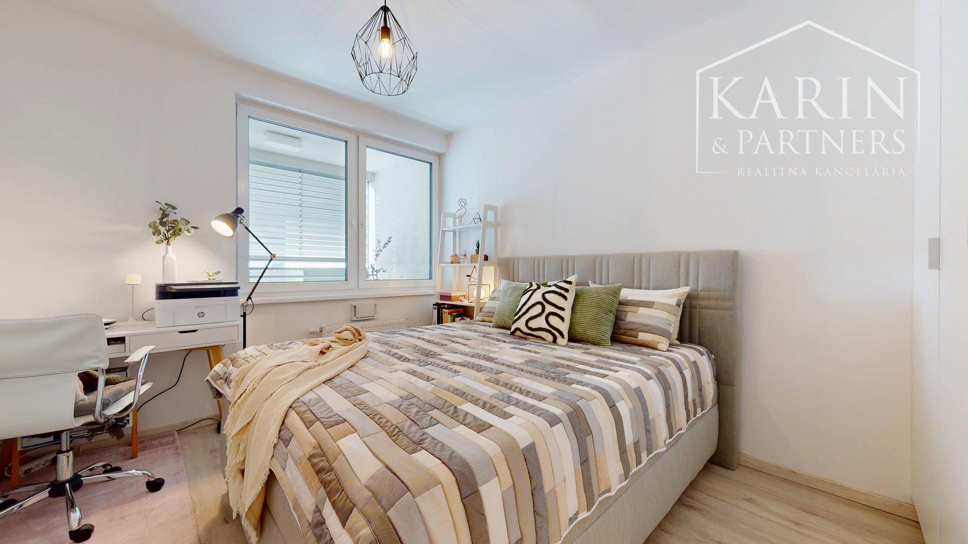 REZERVOVANÉ- Zariadený 2i. byt | loggia | šatník | parking | Malé Krasňany