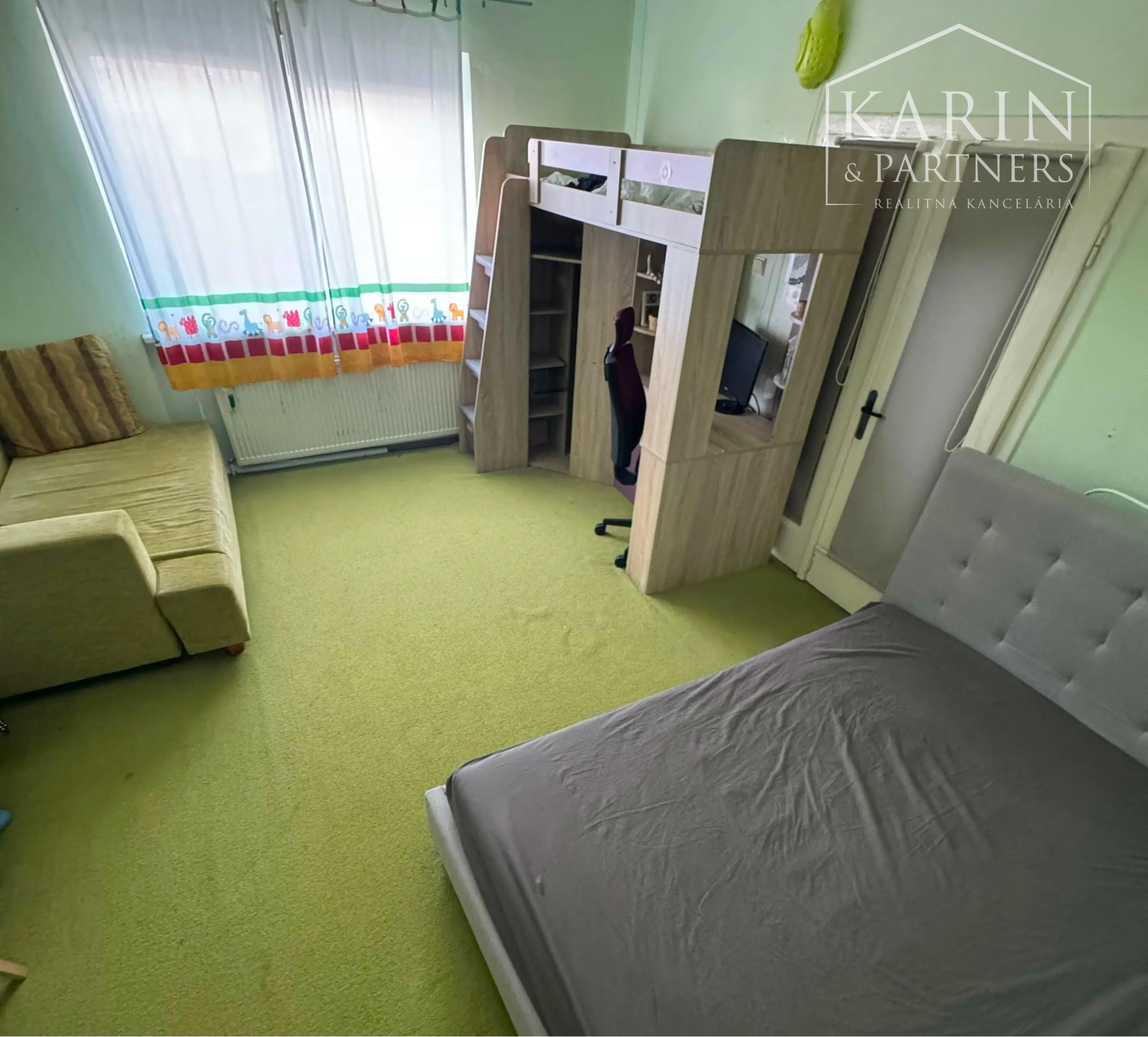 Rodinný dom po rekonštrukcii Dvory nad Žitavou