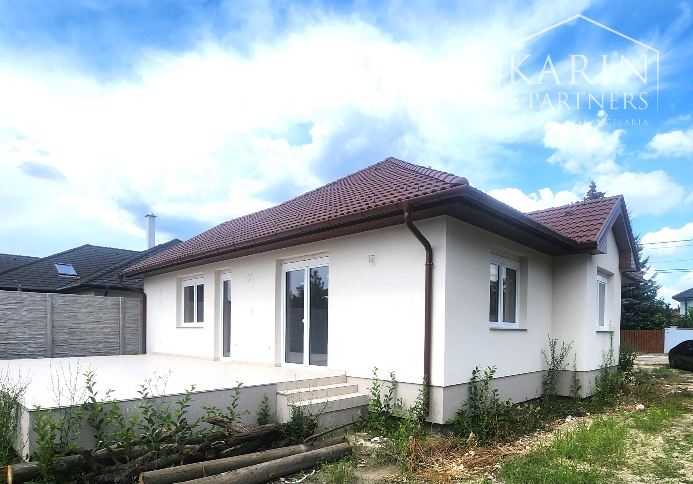 Predaj - Rodinné  domy,  3 a 4 izbové, nízko-energetické novostavby ,,Typ Bungalov“ RAJKA - Maďarsko