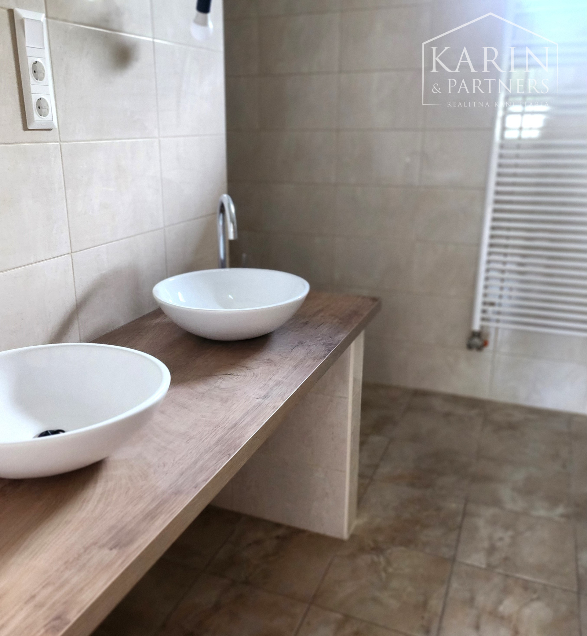 Predaj - Rodinné  domy,  3 a 4 izbové, nízko-energetické novostavby ,,Typ Bungalov“ RAJKA - Maďarsko