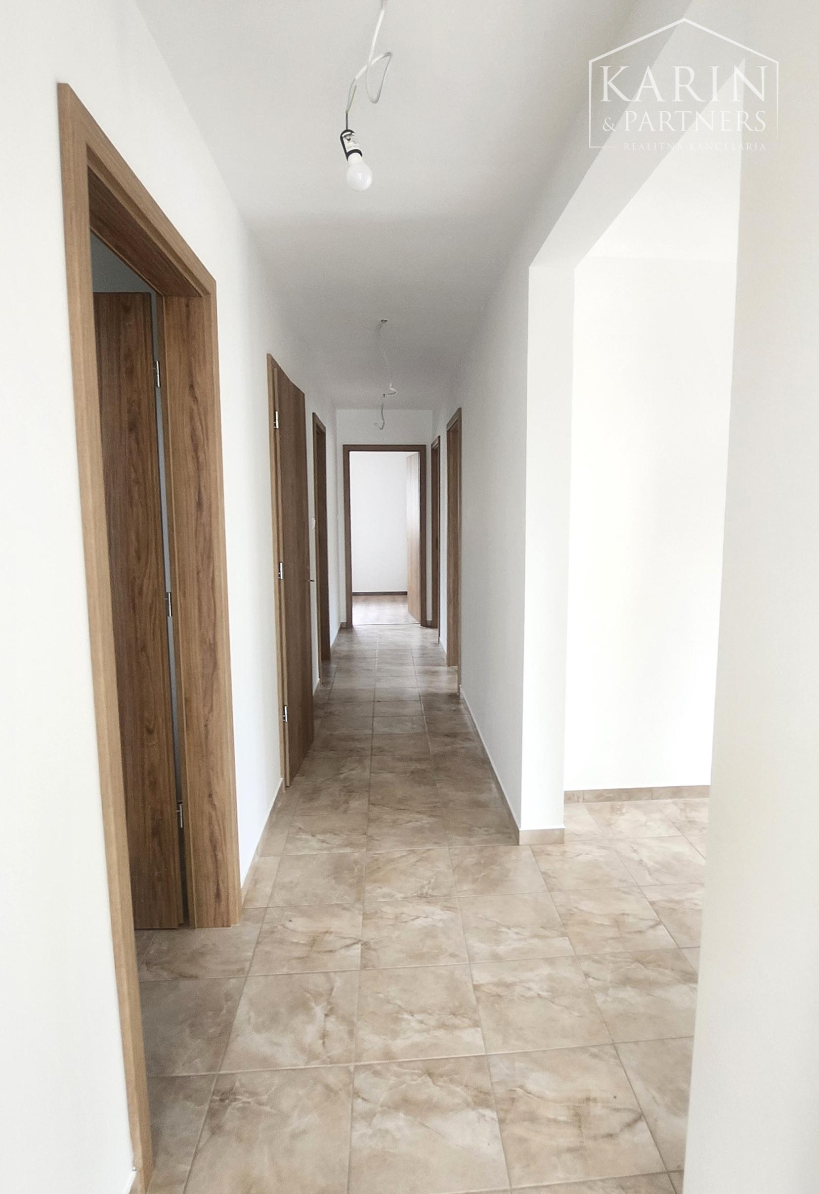 Predaj - Rodinné  domy,  3 a 4 izbové, nízko-energetické novostavby ,,Typ Bungalov“ RAJKA - Maďarsko