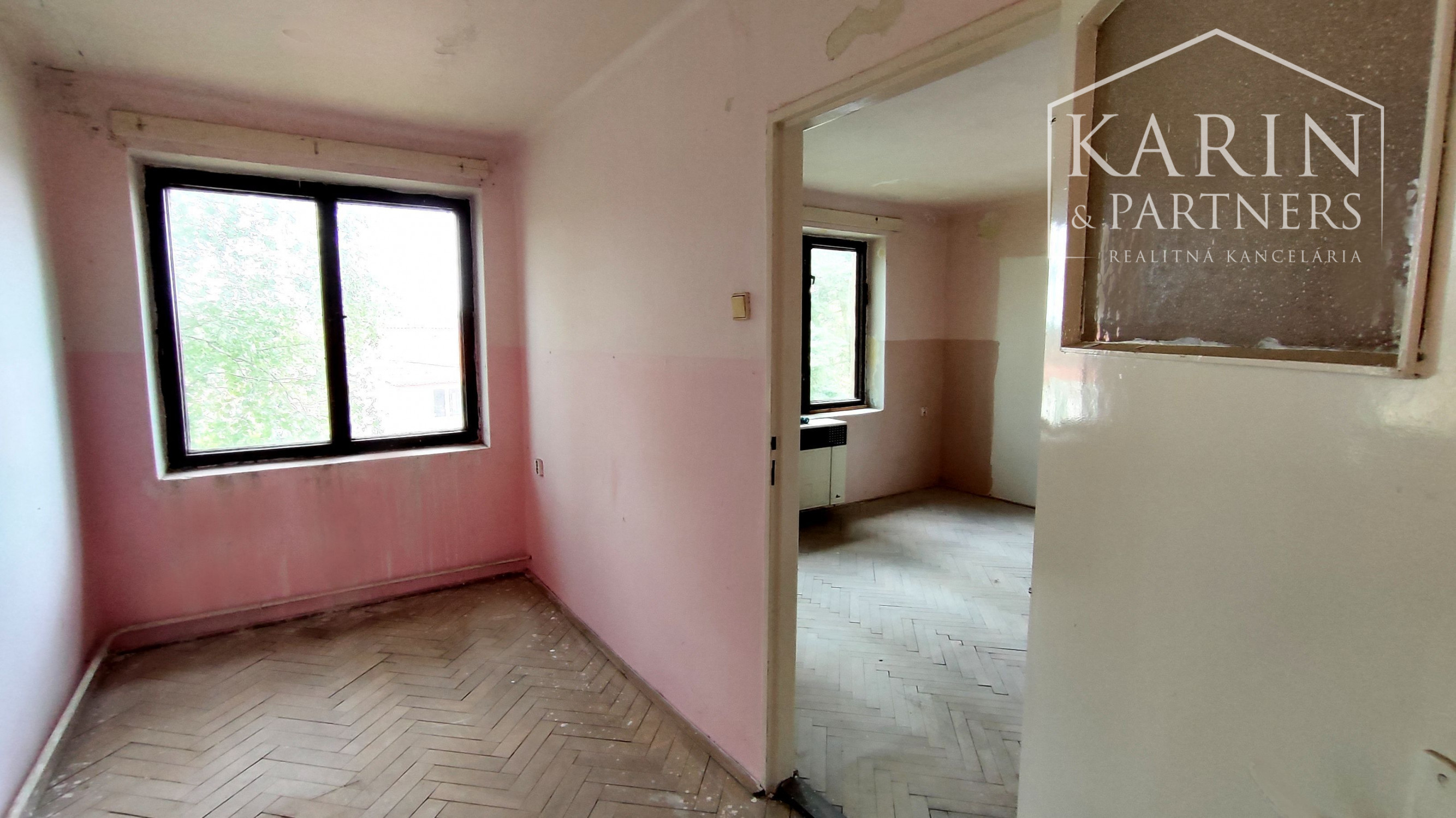 EXKLUZÍVNE: 3-izb.Byt za cenu chatky!Tehlová bytovka,Modrany