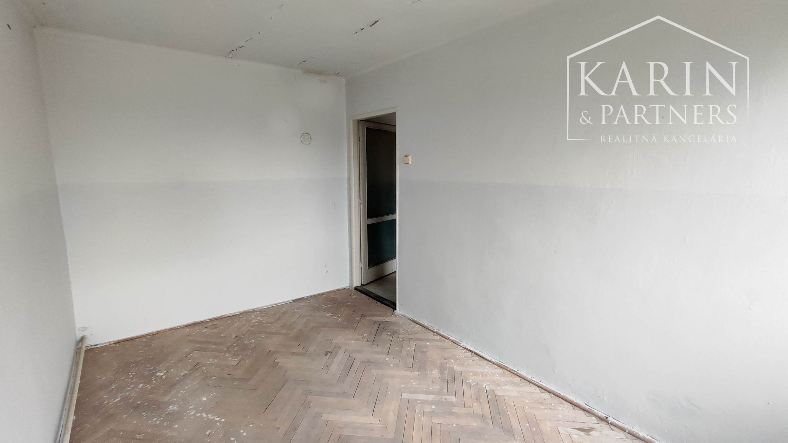 EXKLUZÍVNE: 3-izb.Byt za cenu chatky!Tehlová bytovka,Modrany