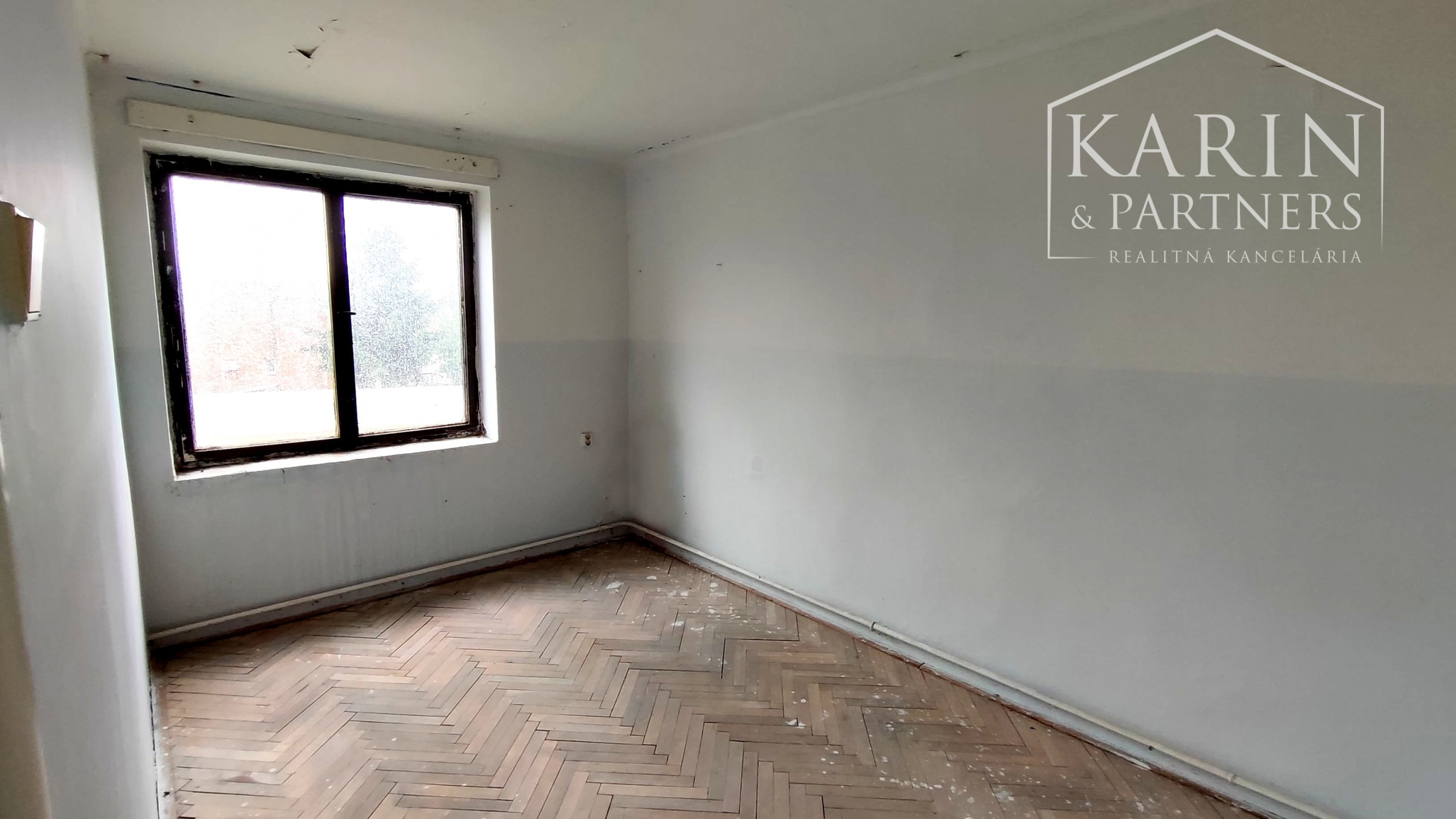 EXKLUZÍVNE: 3-izb.Byt za cenu chatky!Tehlová bytovka,Modrany