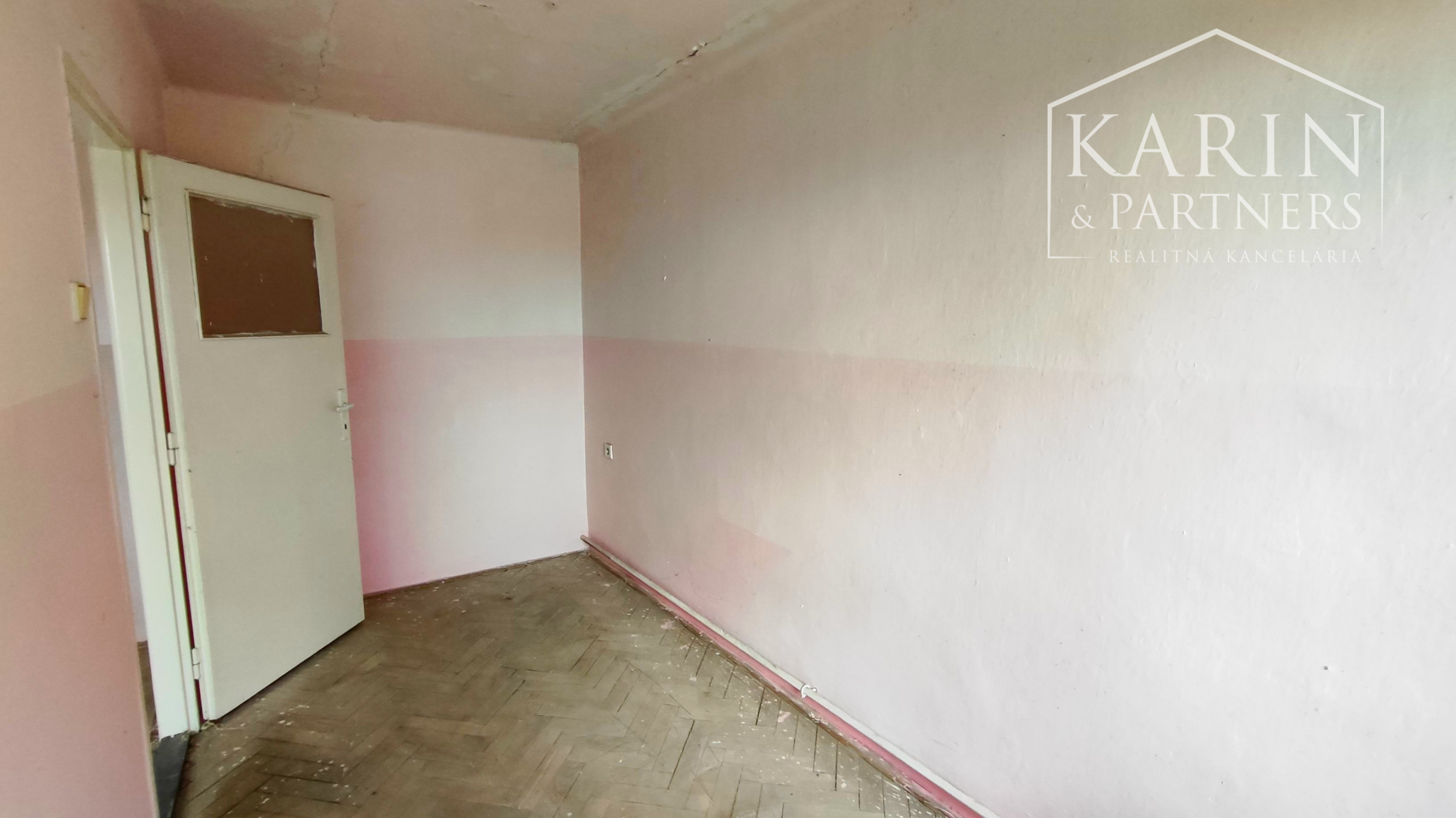 EXKLUZÍVNE: 3-izb.Byt za cenu chatky!Tehlová bytovka,Modrany