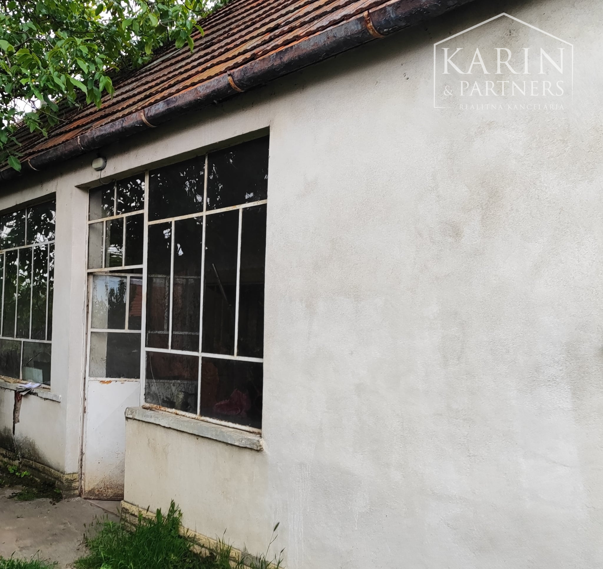 Reservé: Výhodná ponuka: EXKLUZÍVNE IBA U NÁS: Rodinný dom s pozemkom, Vinodol