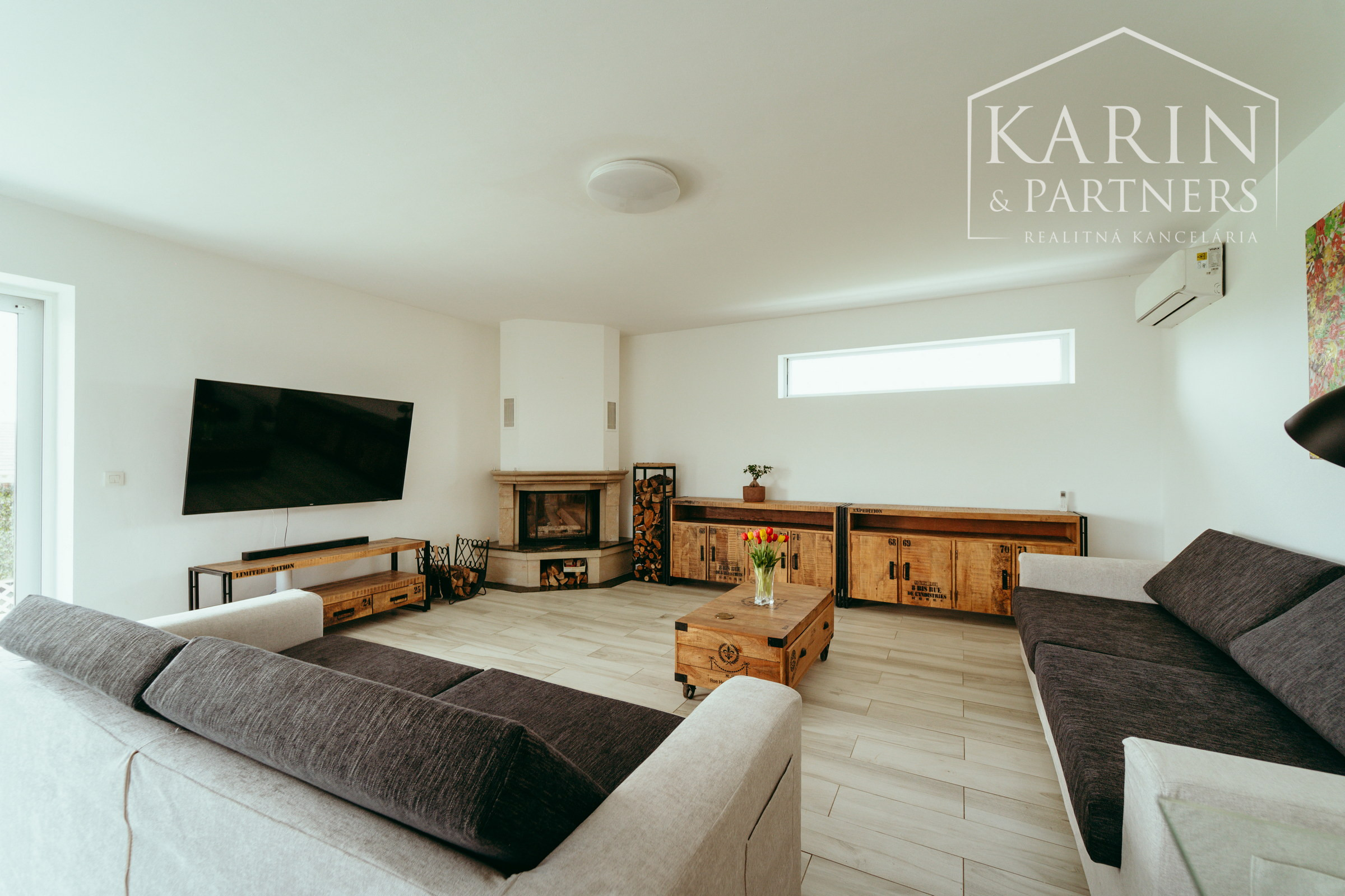 Moderný a priestranný 5 izbový zrekonštruovaný rodinný dom s veľkým pozemkom v Bratislave