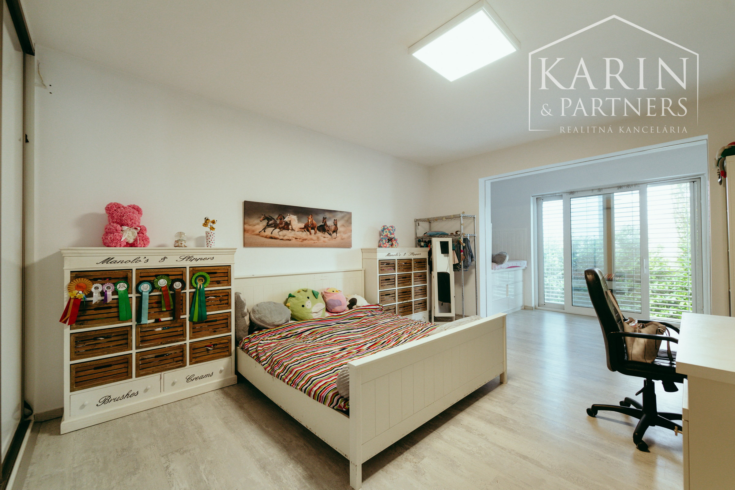 Moderný a priestranný 5 izbový zrekonštruovaný rodinný dom s veľkým pozemkom v Bratislave