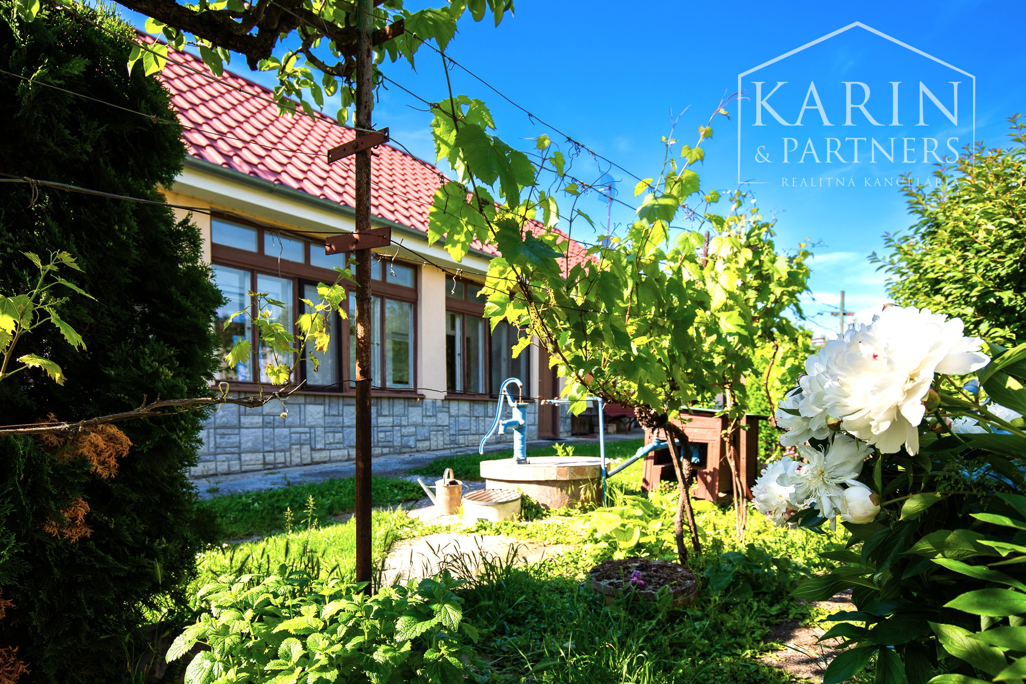 4-izbový dom so záhradou, vínnou pivnicou a ovocným sadom v obci Golianovo – ideálne miesto pre pokojný život blízko Nitry - PREDANÝ