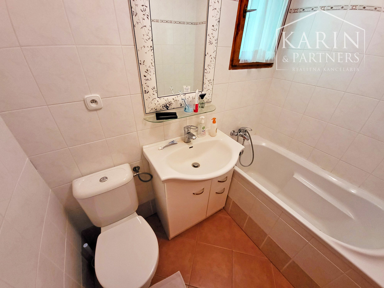 *** REZERVOVANÉ *** Chata v Harmónii pod lesom pozemok 4,7 á