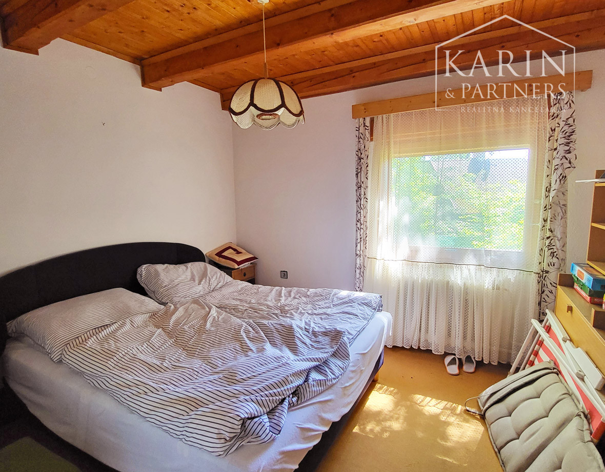 *** REZERVOVANÉ *** Chata v Harmónii pod lesom pozemok 4,7 á