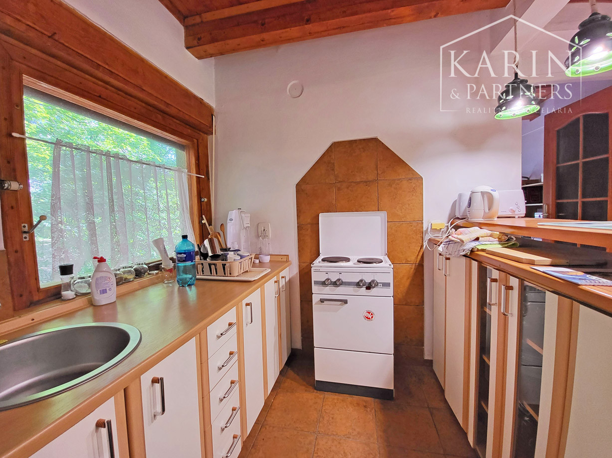 *** REZERVOVANÉ *** Chata v Harmónii pod lesom pozemok 4,7 á