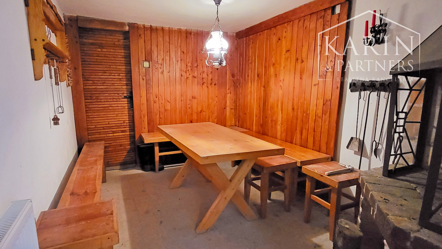 *** REZERVOVANÉ *** Chata v Harmónii pod lesom pozemok 4,7 á