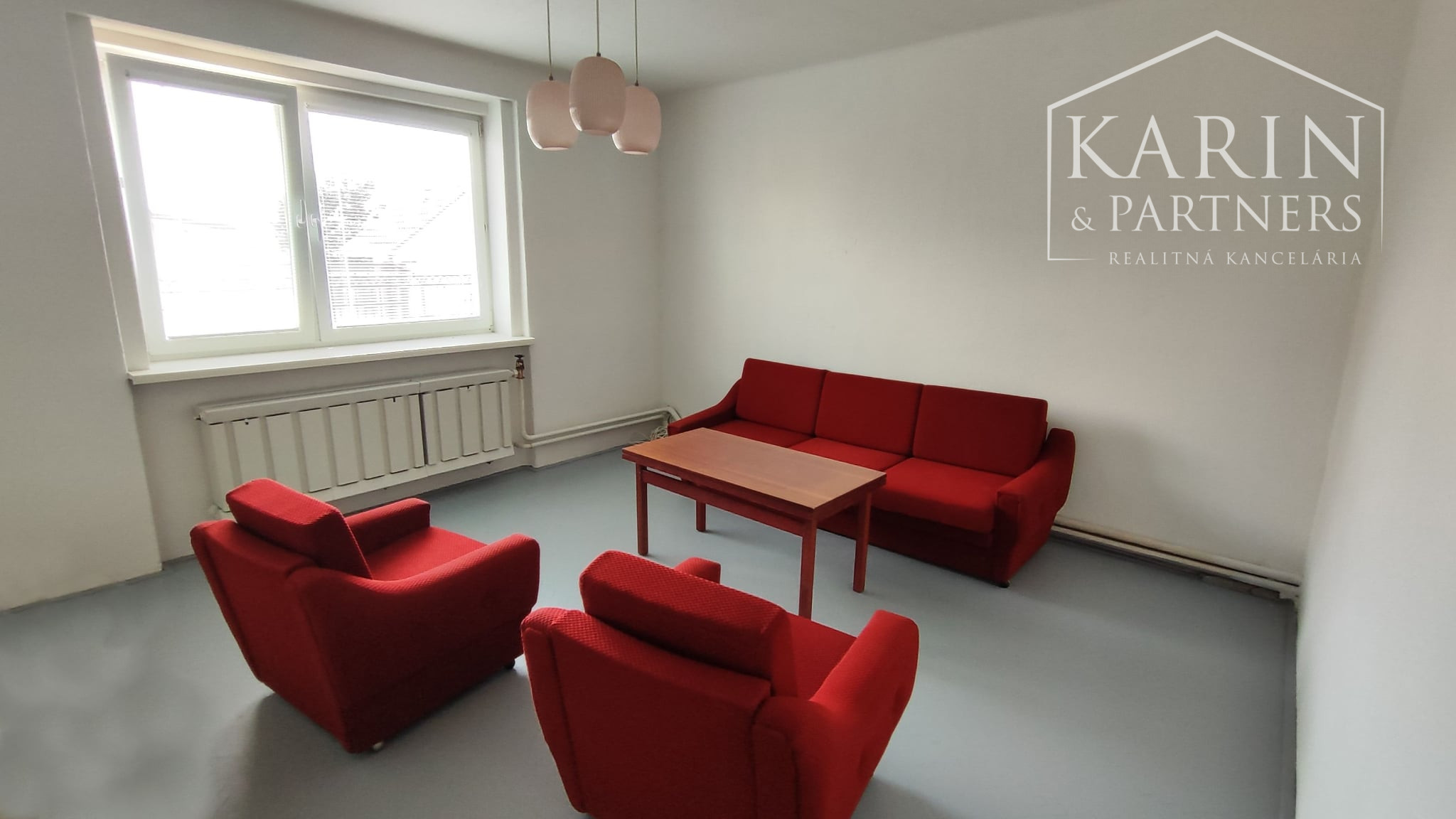 *TOP PONUKA:* Na predaj rodinný dom s garážou, zimnou záhradou, blízke okolie Nových Zámkov - Rezervované