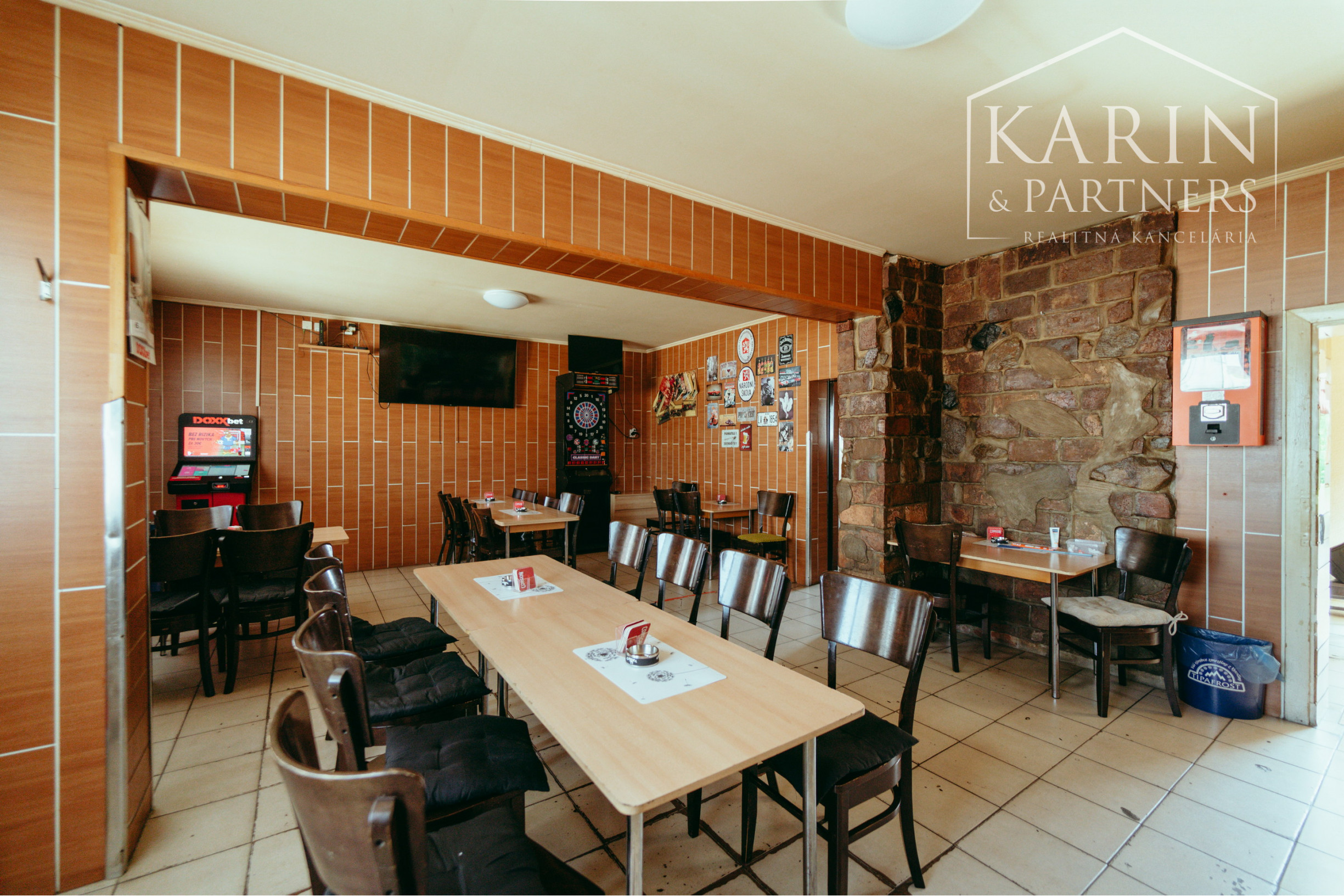 3i Rodinný dom využívaný naposledy ako pohostinstvo v obci Brodské