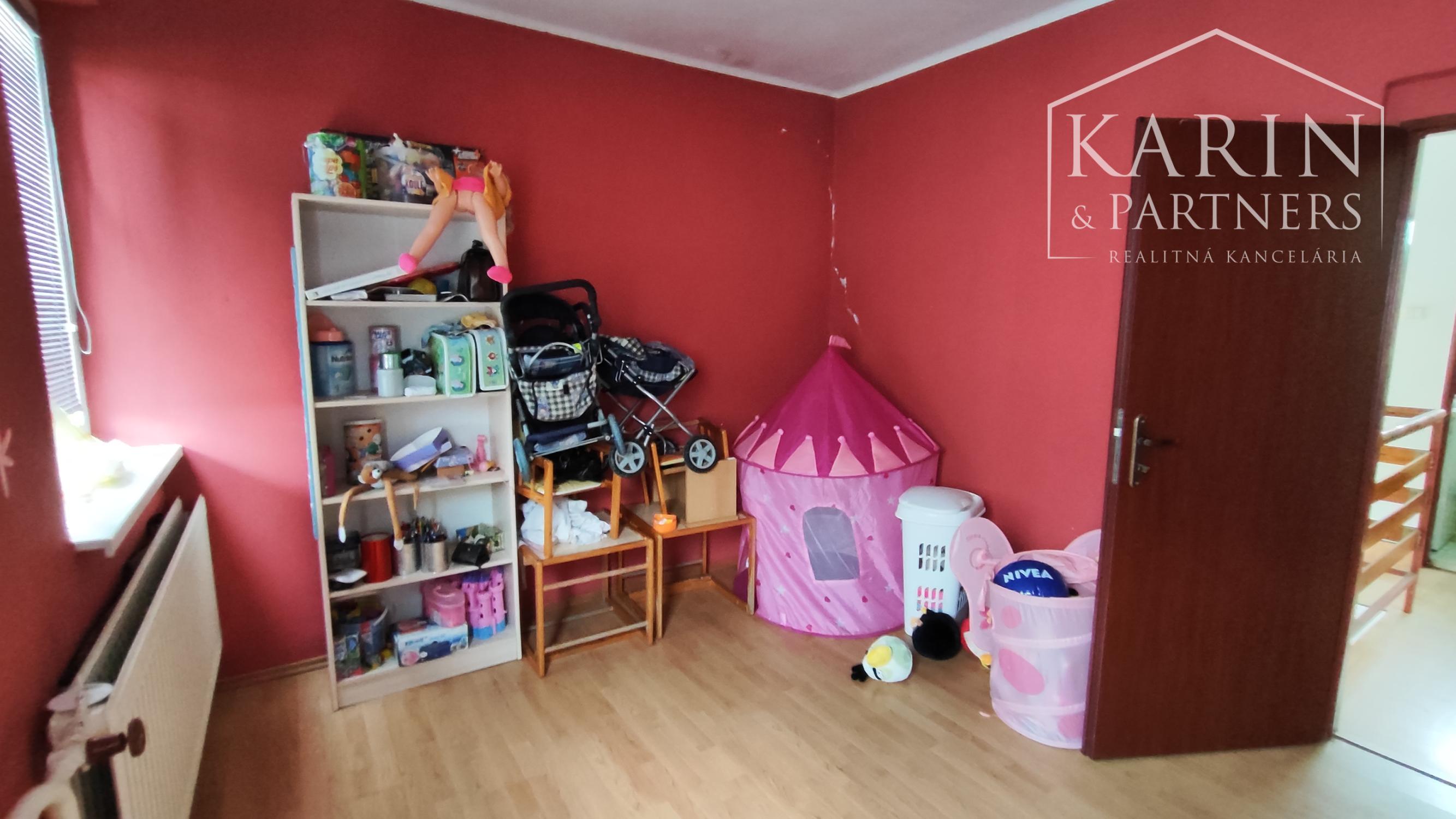 Rezervované: Rodinný dom s garážou a terasou, Palárikovo