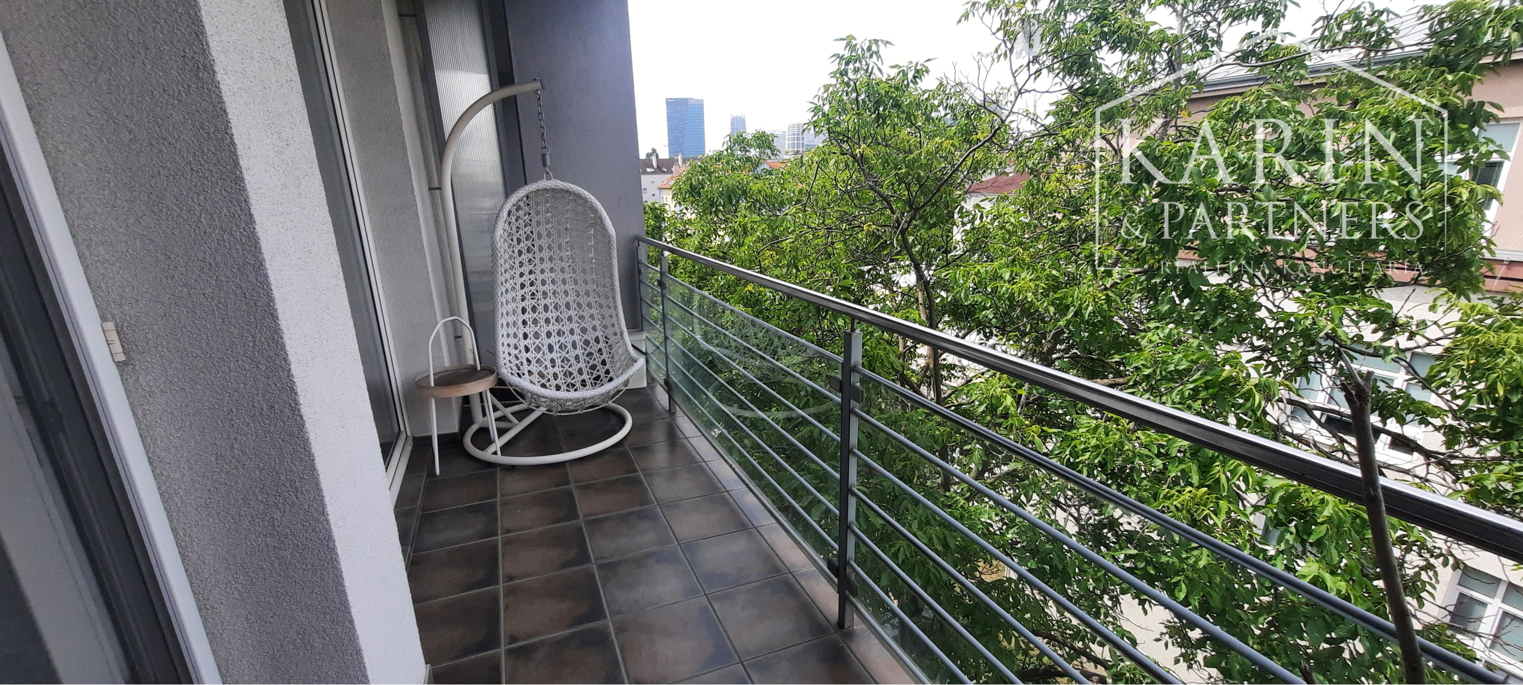 PRENAJATY: 2 I. BYT 70 M2, BRATISLAVA - RUŽINOV - NIVY, ZÁHRADNICKÁ ULICA (PARKOVANIE VO DVORE V CENE).