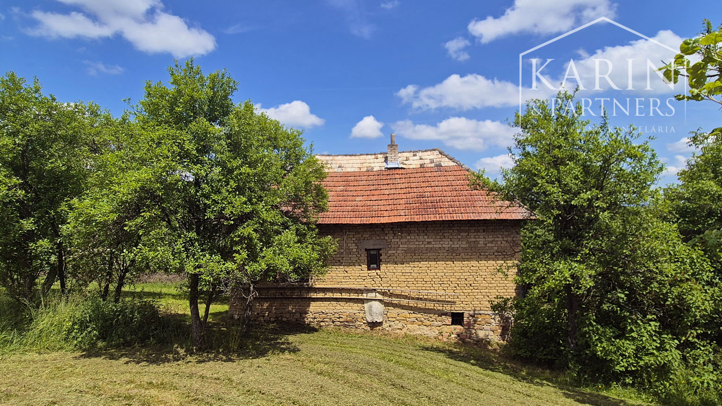 Pozemok na myjavských kopaniciach v obci Polianka 1 h od BA