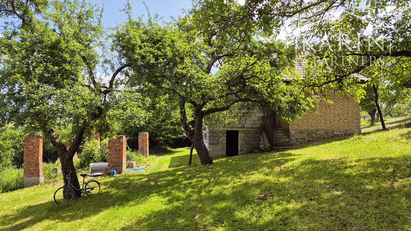 Pozemok na myjavských kopaniciach v obci Polianka 1 h od BA