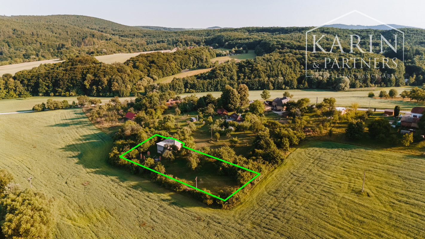 Pozemok na myjavských kopaniciach v obci Polianka 1 h od BA