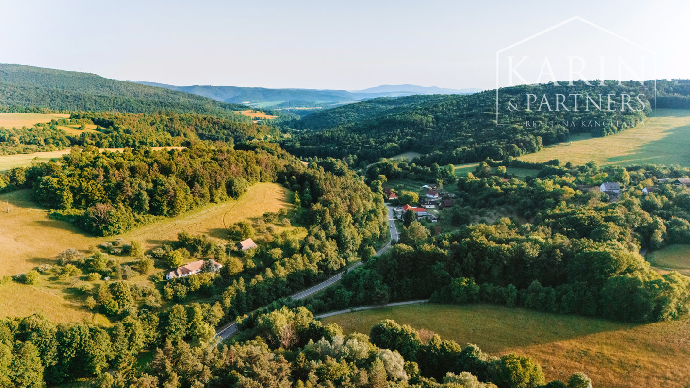 Pozemok na myjavských kopaniciach v obci Polianka 1 h od BA