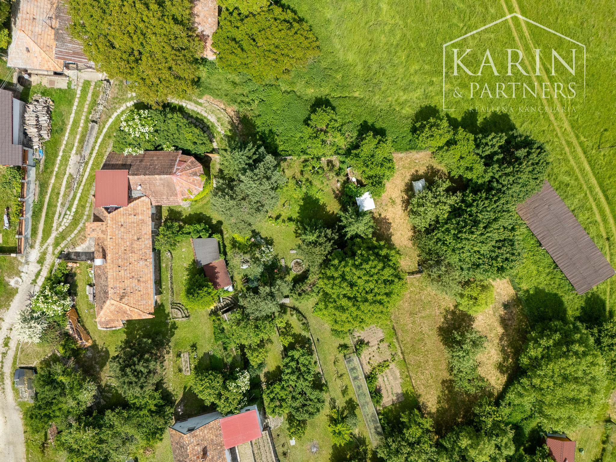 Pokojná chalupa s dušou v Štiavnických vrchoch – Jabloňovce.