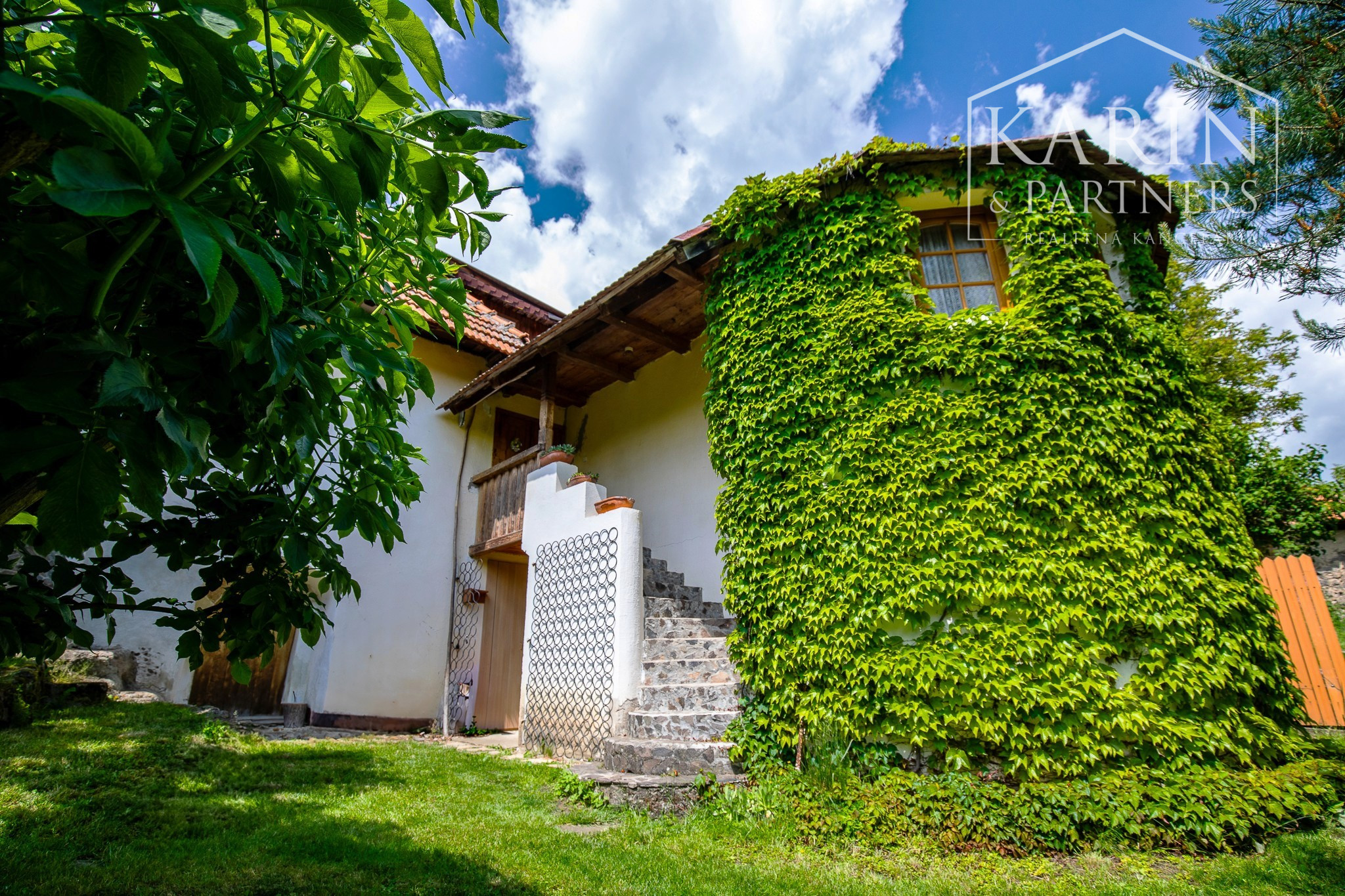 Pokojná chalupa s dušou v Štiavnických vrchoch – Jabloňovce.