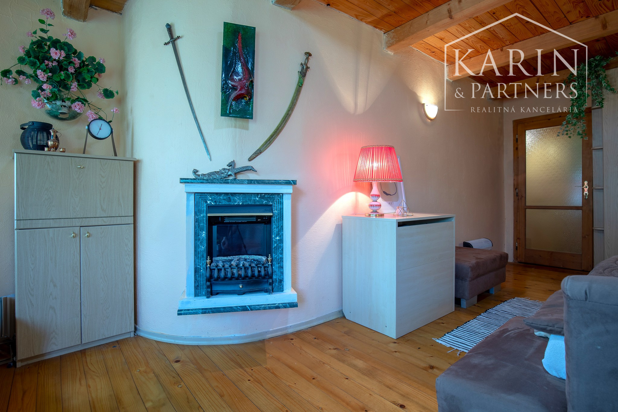 Pokojná chalupa s dušou v Štiavnických vrchoch – Jabloňovce.