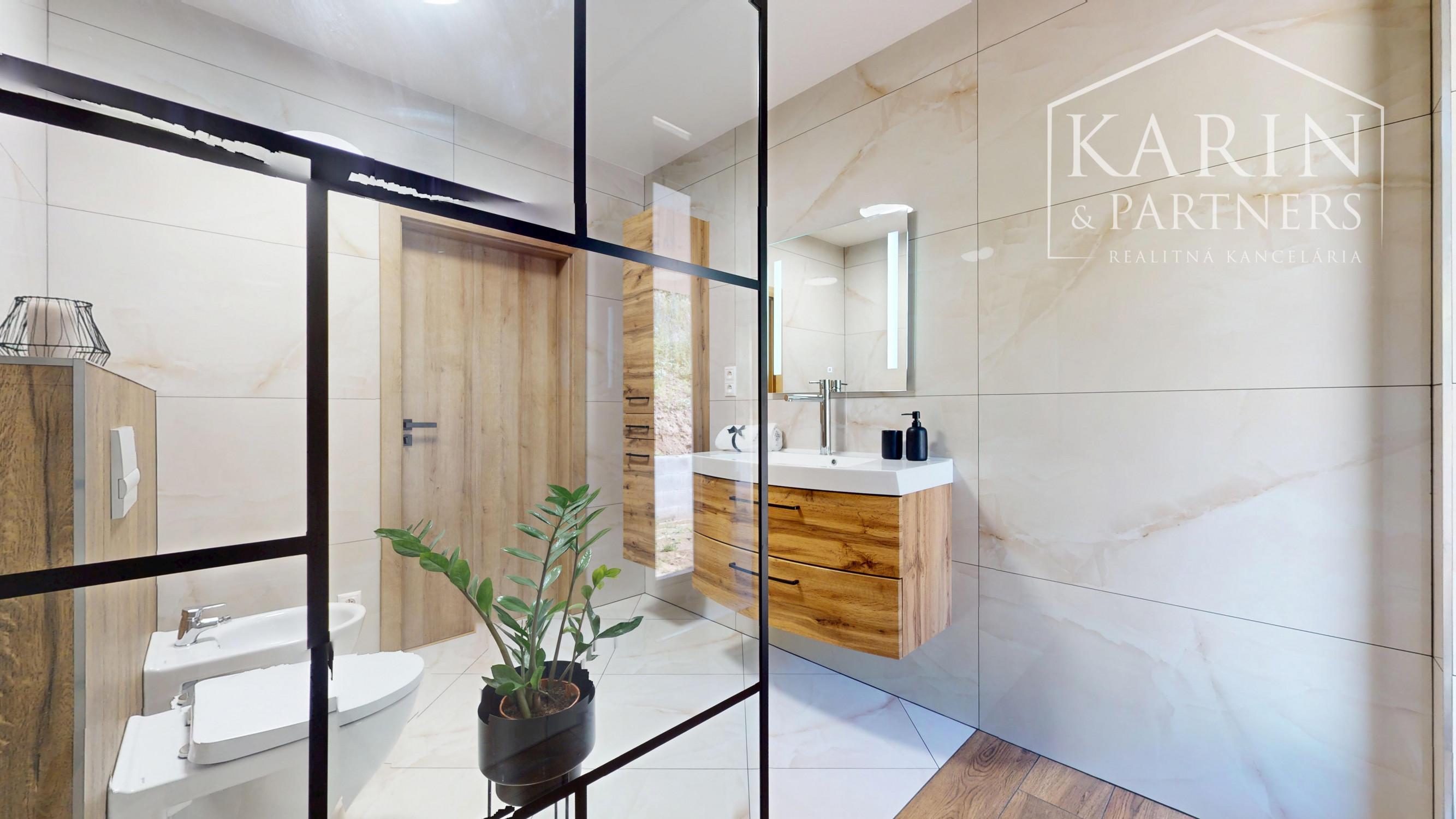 Luxusná novostavba s nadštandardným vyhotovením ihneď k nasťahovaniu v blízkosti Banskej Štiavnice