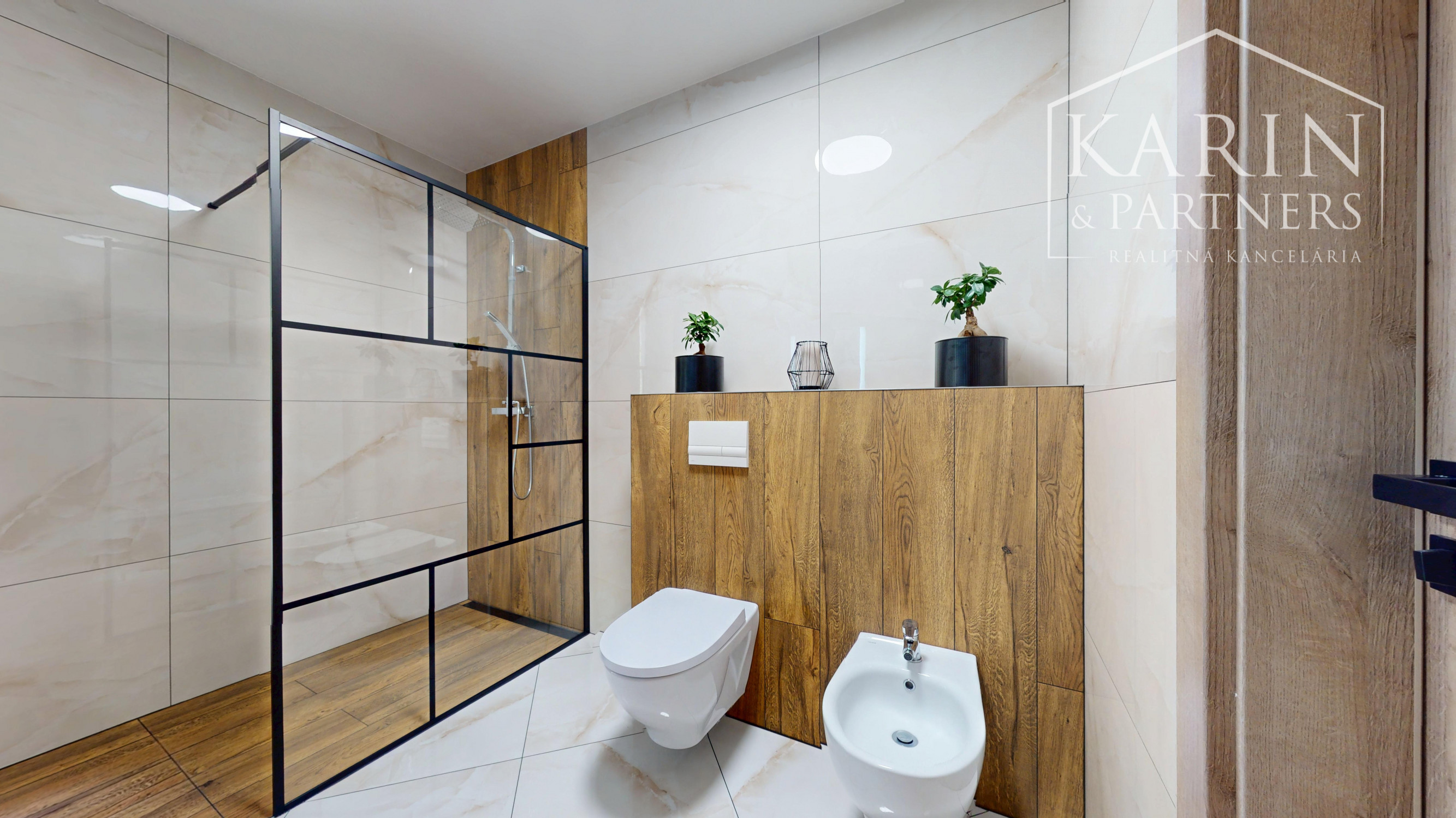 Luxusná novostavba s nadštandardným vyhotovením ihneď k nasťahovaniu v blízkosti Banskej Štiavnice