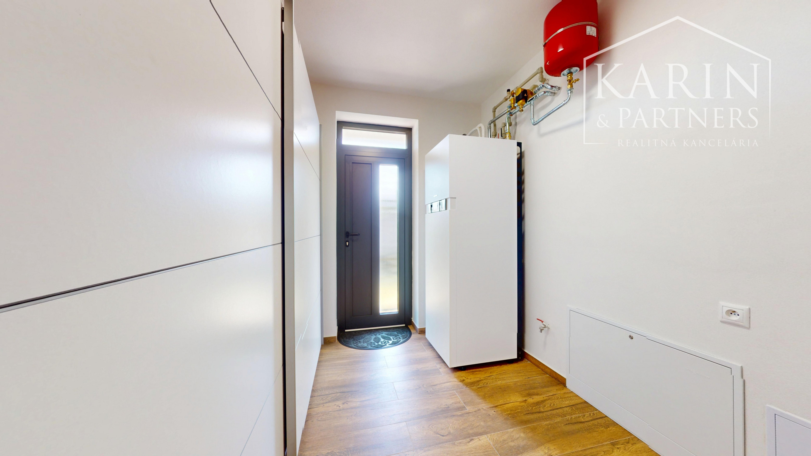 Luxusná novostavba s nadštandardným vyhotovením ihneď k nasťahovaniu v blízkosti Banskej Štiavnice