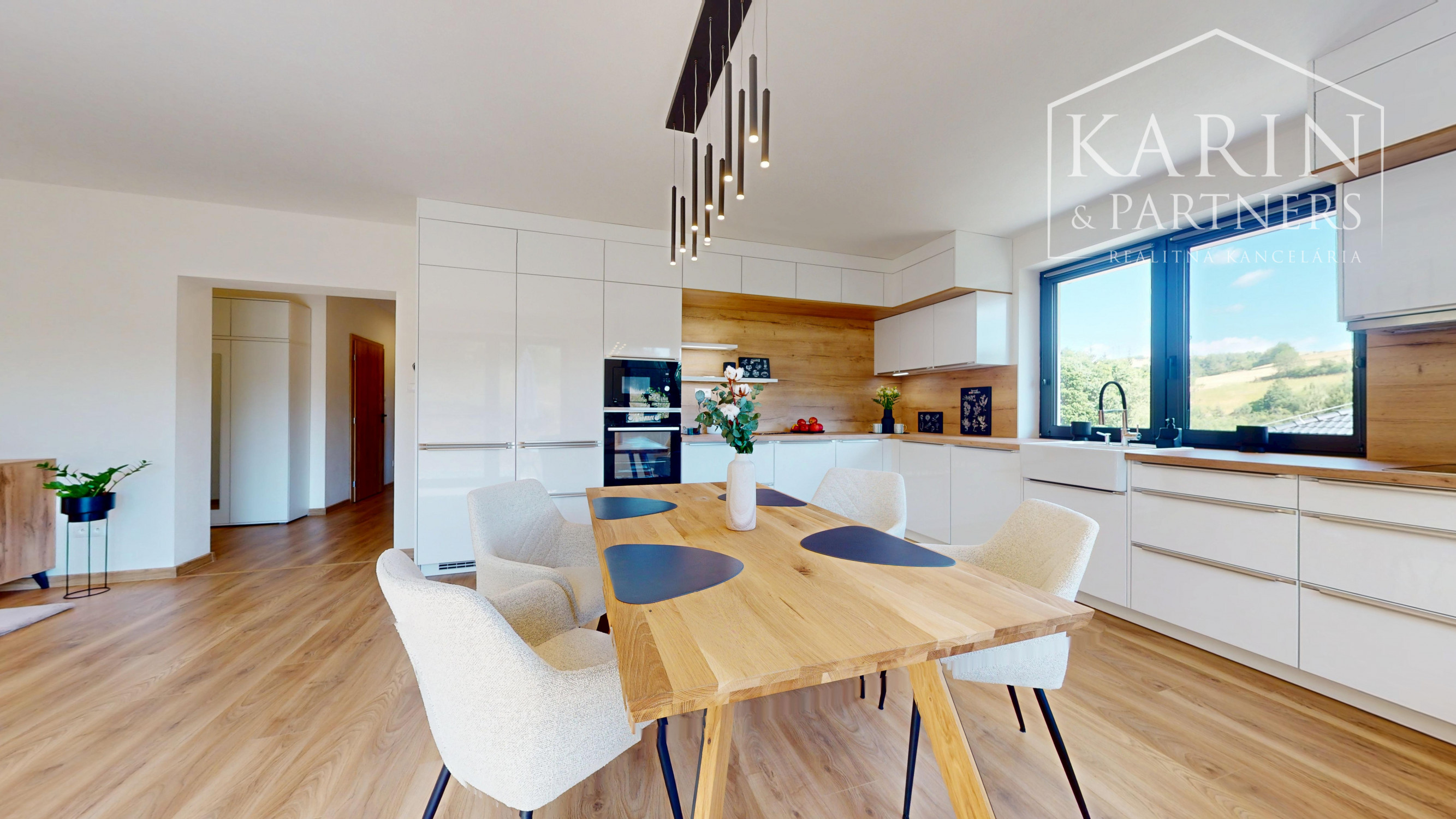 Luxusná novostavba s nadštandardným vyhotovením ihneď k nasťahovaniu v blízkosti Banskej Štiavnice