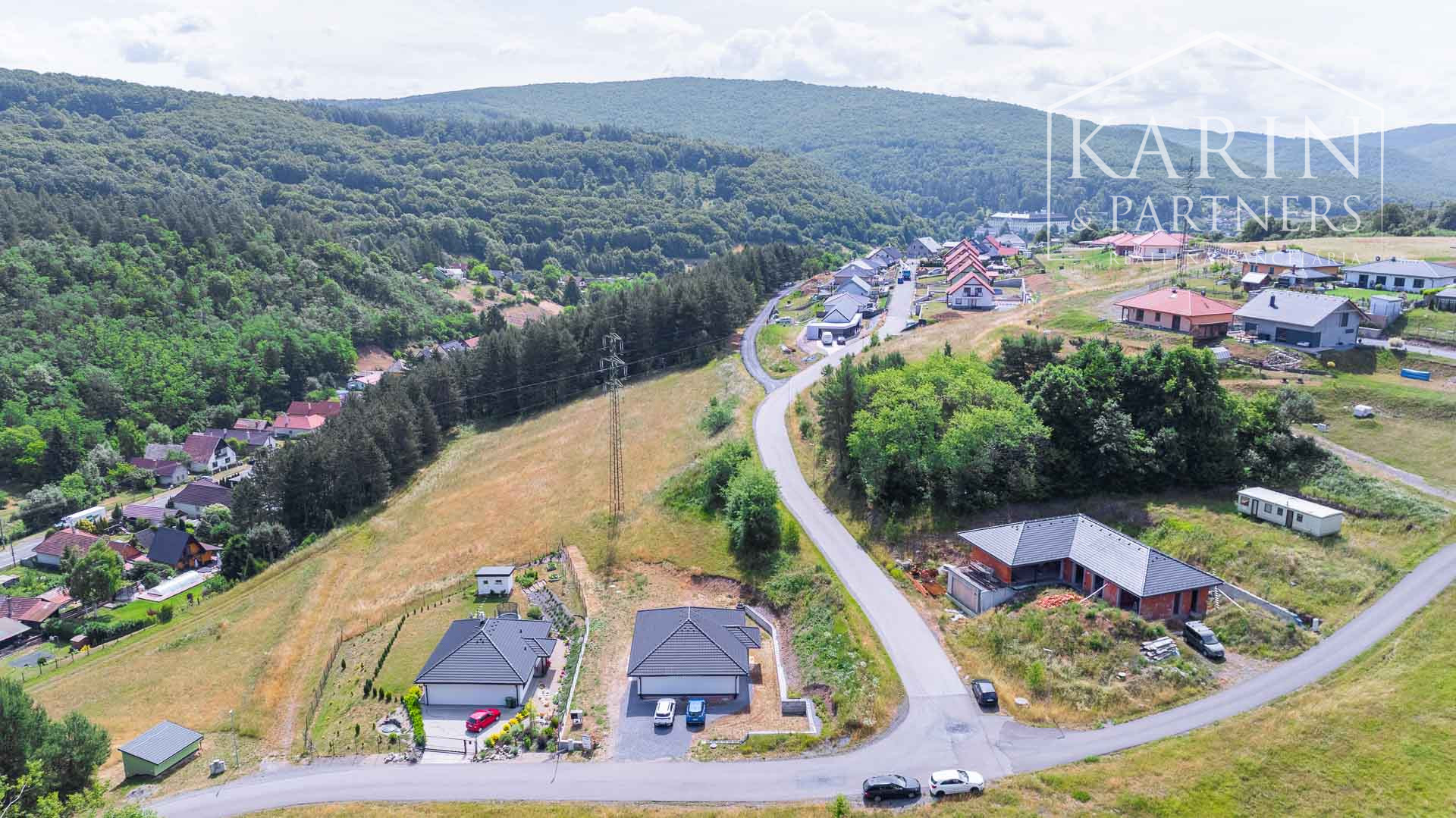 Luxusná novostavba s nadštandardným vyhotovením ihneď k nasťahovaniu v blízkosti Banskej Štiavnice