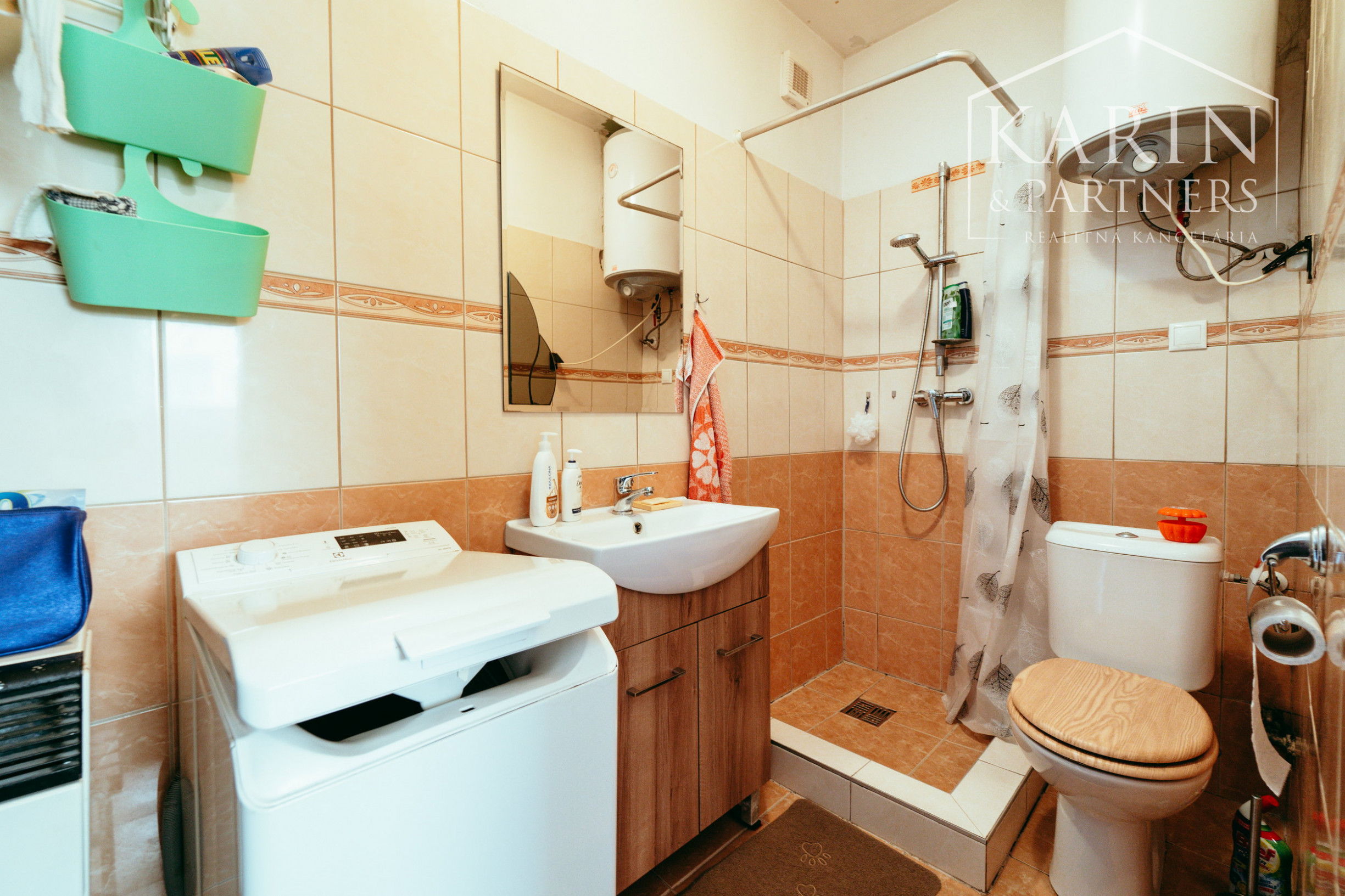 REZERVOVANÉ: 4i rodinný dom s podkrovnými izbami v obci Kúty