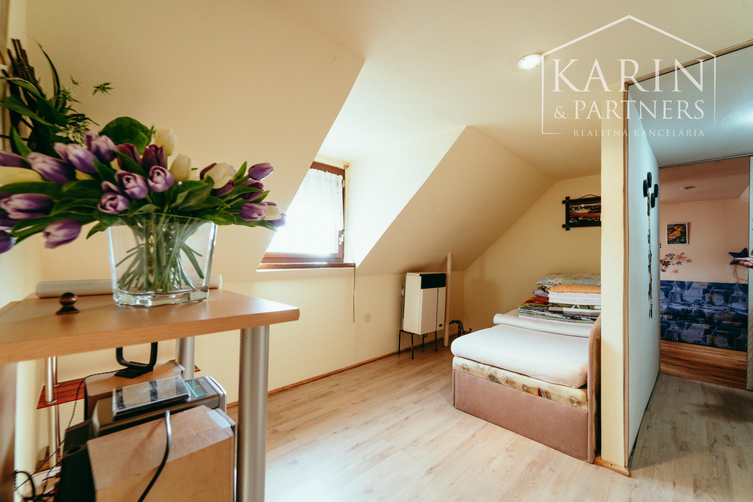 REZERVOVANÉ: 4i rodinný dom s podkrovnými izbami v obci Kúty