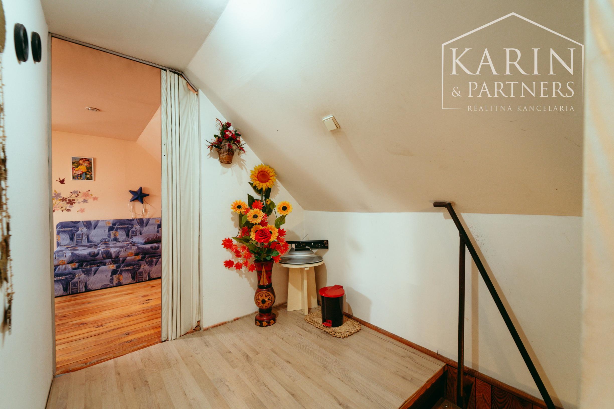 REZERVOVANÉ: 4i rodinný dom s podkrovnými izbami v obci Kúty