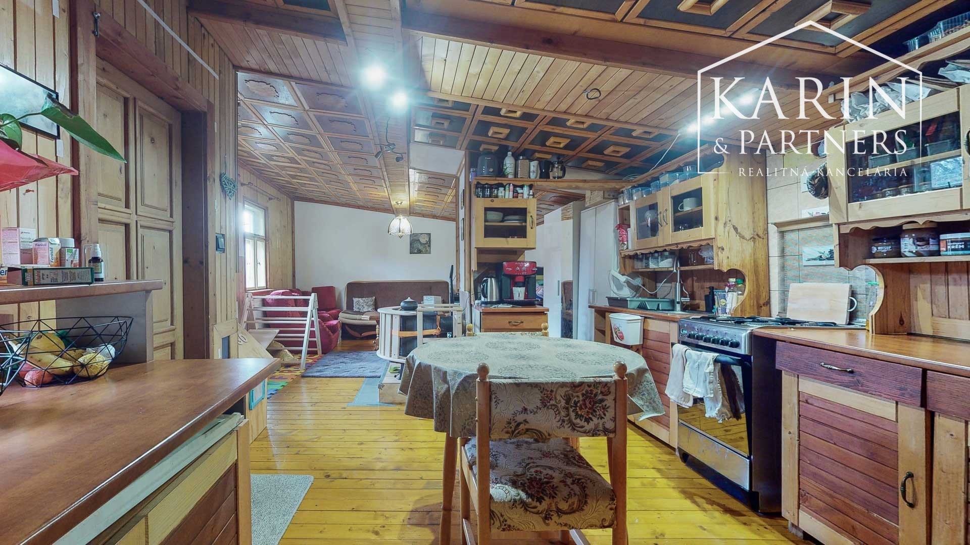 REZERVOVANÉ! V tichej lokalite dva domy na predaj - Krupina