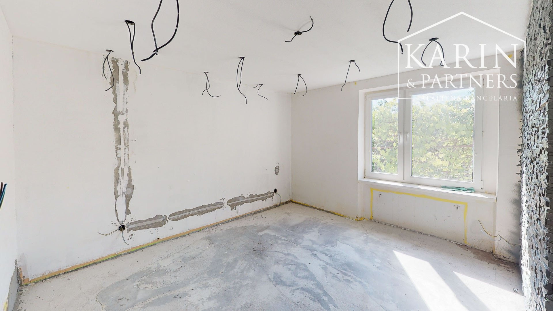 REZERVOVANÉ! V tichej lokalite dva domy na predaj - Krupina