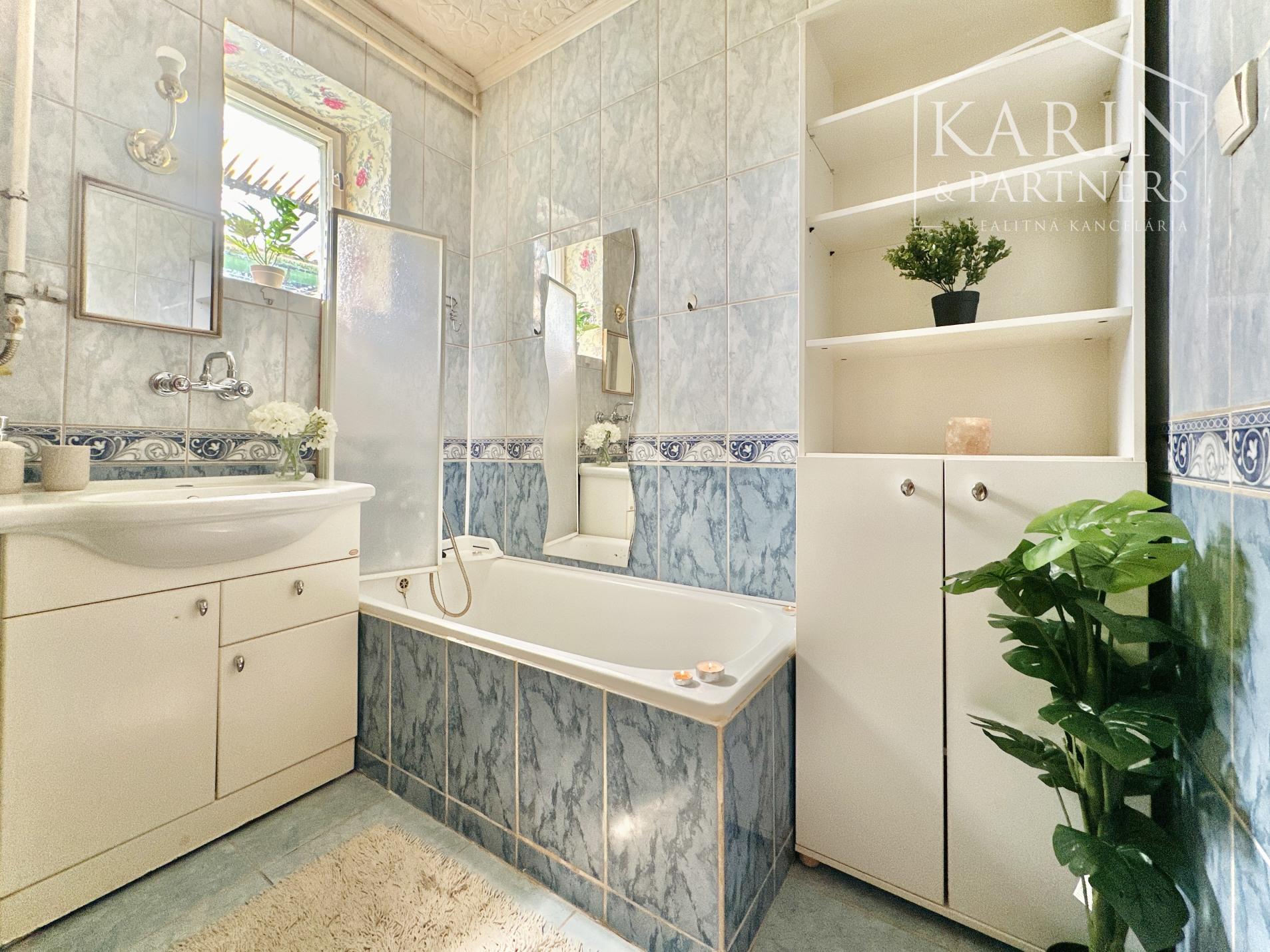 REZERVOVANÉ!!! RODINNÝ DOM HORNÁ KRÁLOVÁ