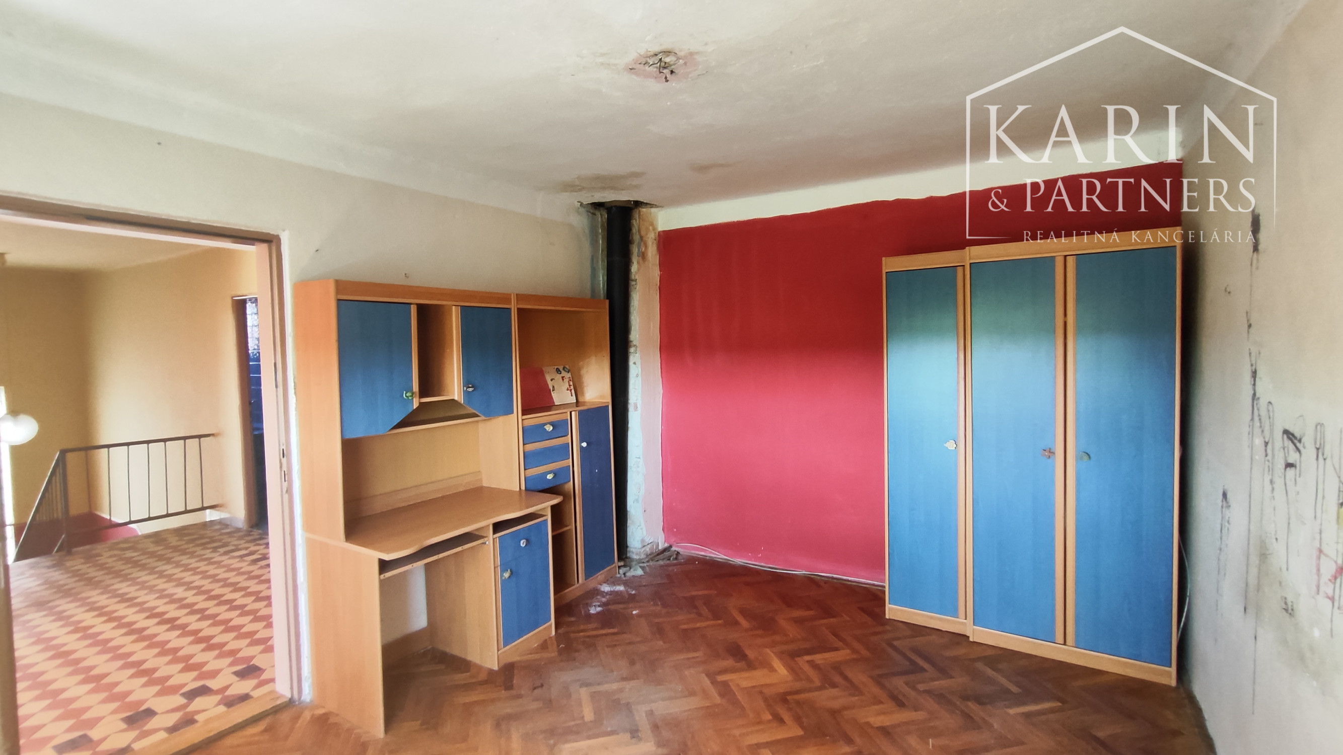 Priestranný 7 izb. rodinný dom - 6 km od Nových Zámkov