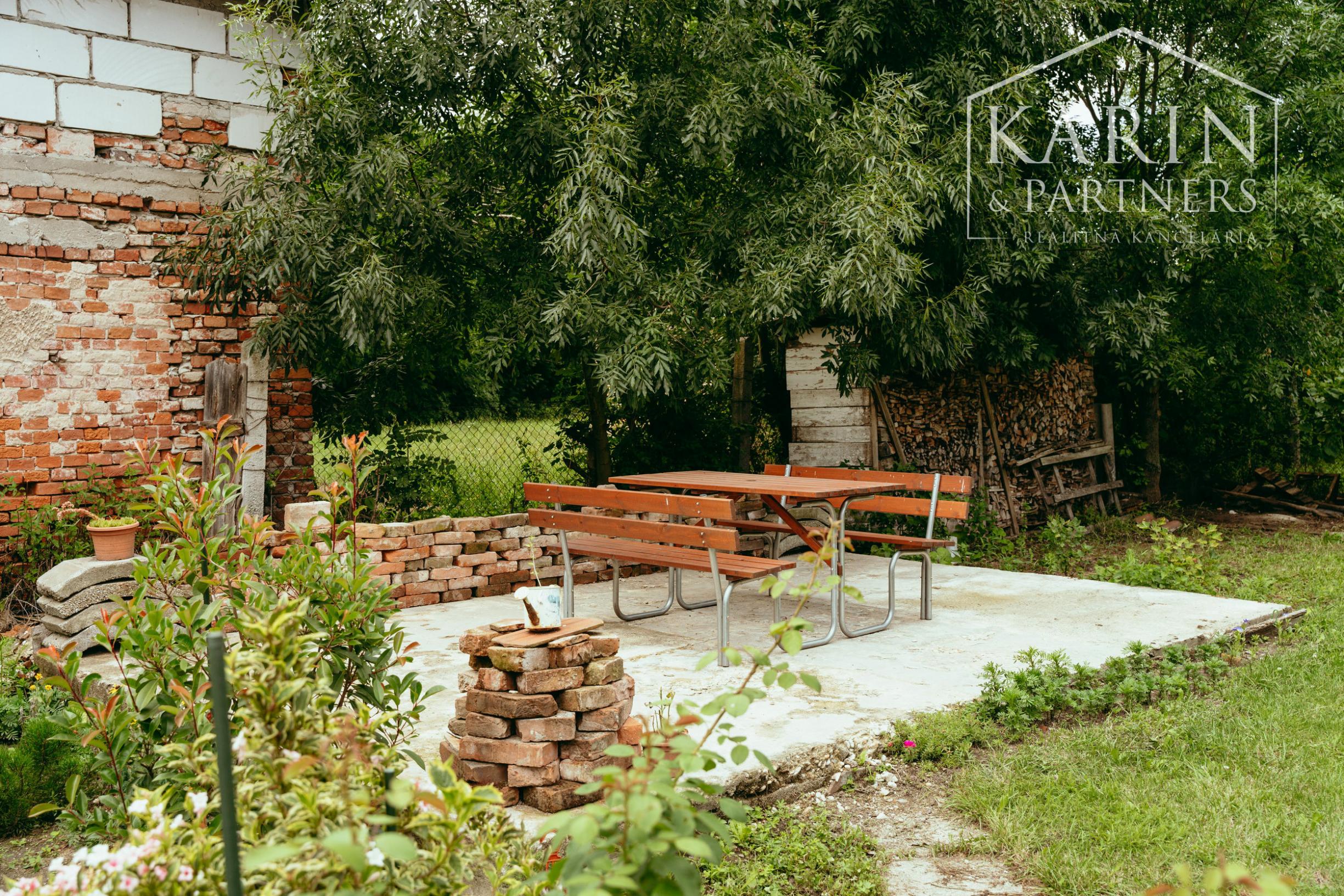 Vidiecky rodinný dom s krásnym pozemkom v Kuklove