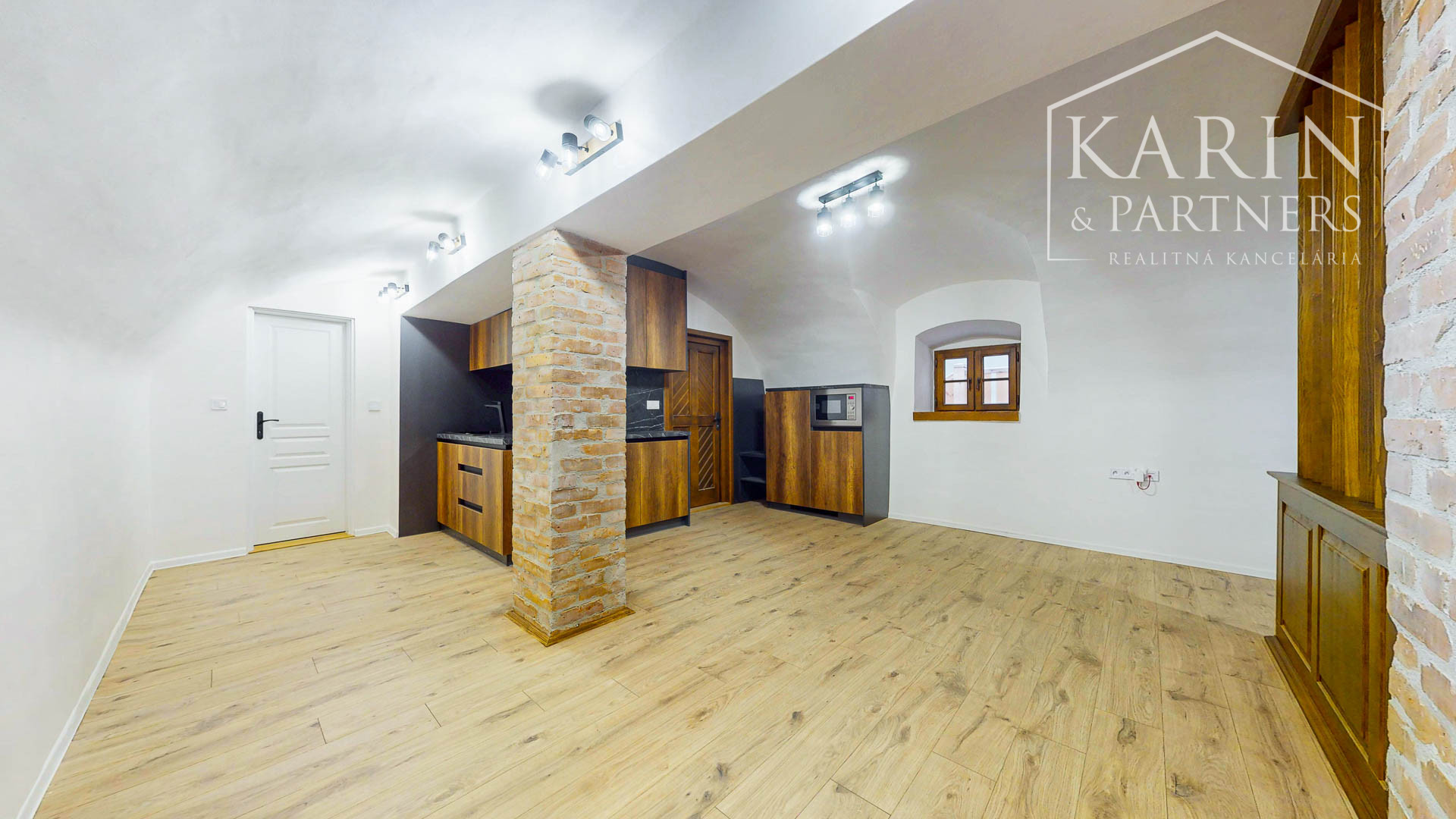 Exkluzívny nový apartmán v centre Banskej Štiavnice:  Spojenie moderného komfortu a historického šarmu