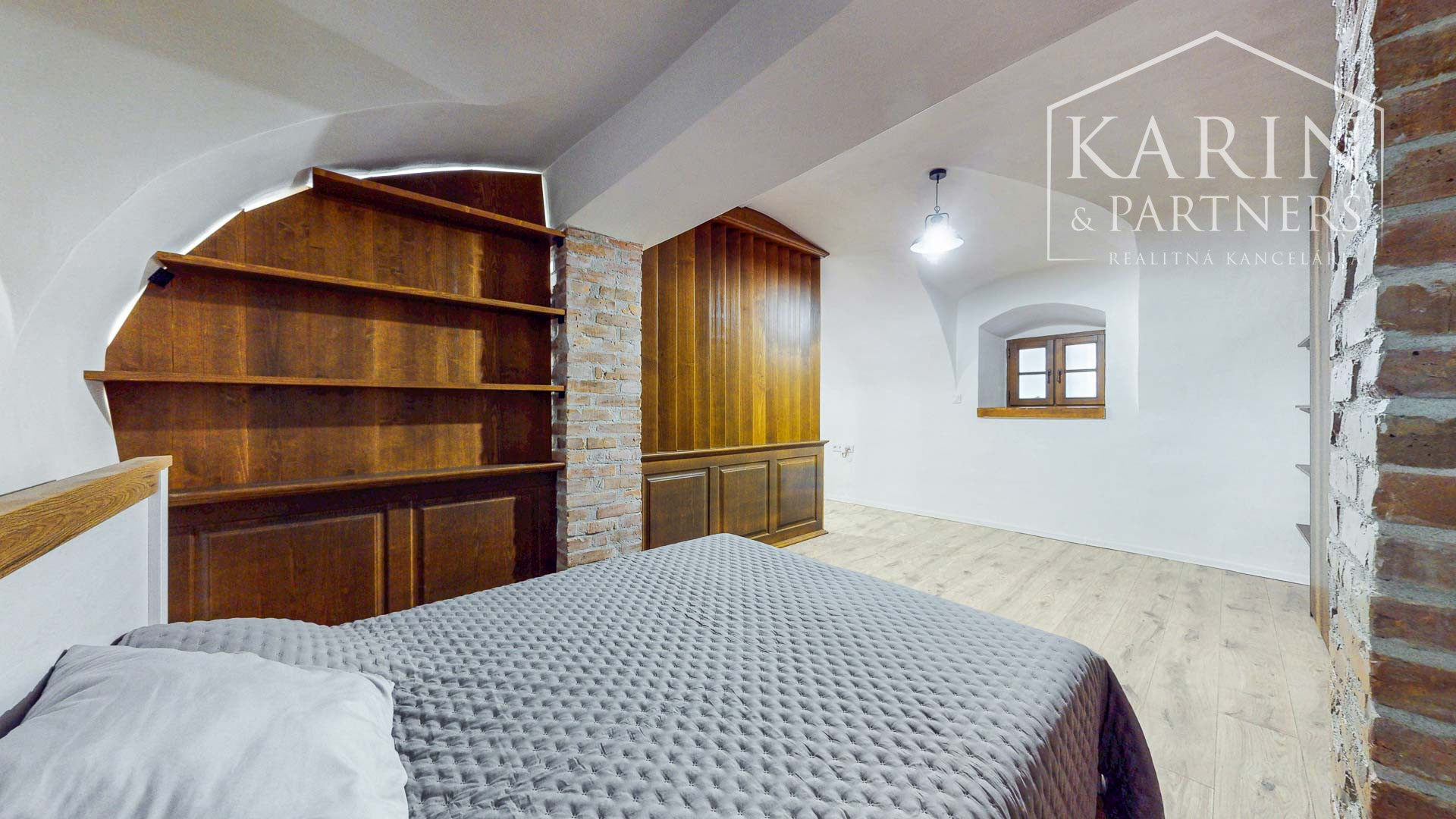 Exkluzívny nový apartmán v centre Banskej Štiavnice:  Spojenie moderného komfortu a historického šarmu