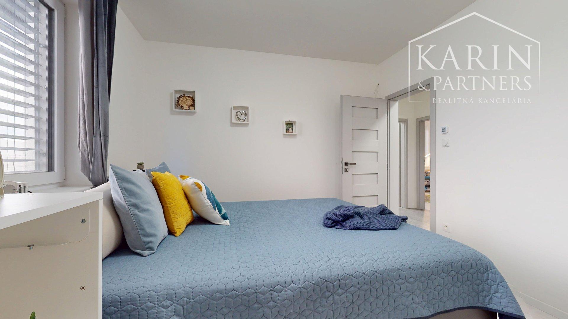 REZERVOVANÉ 4-izbový bungalov s bazénom | altánok | klimatizácia | krb