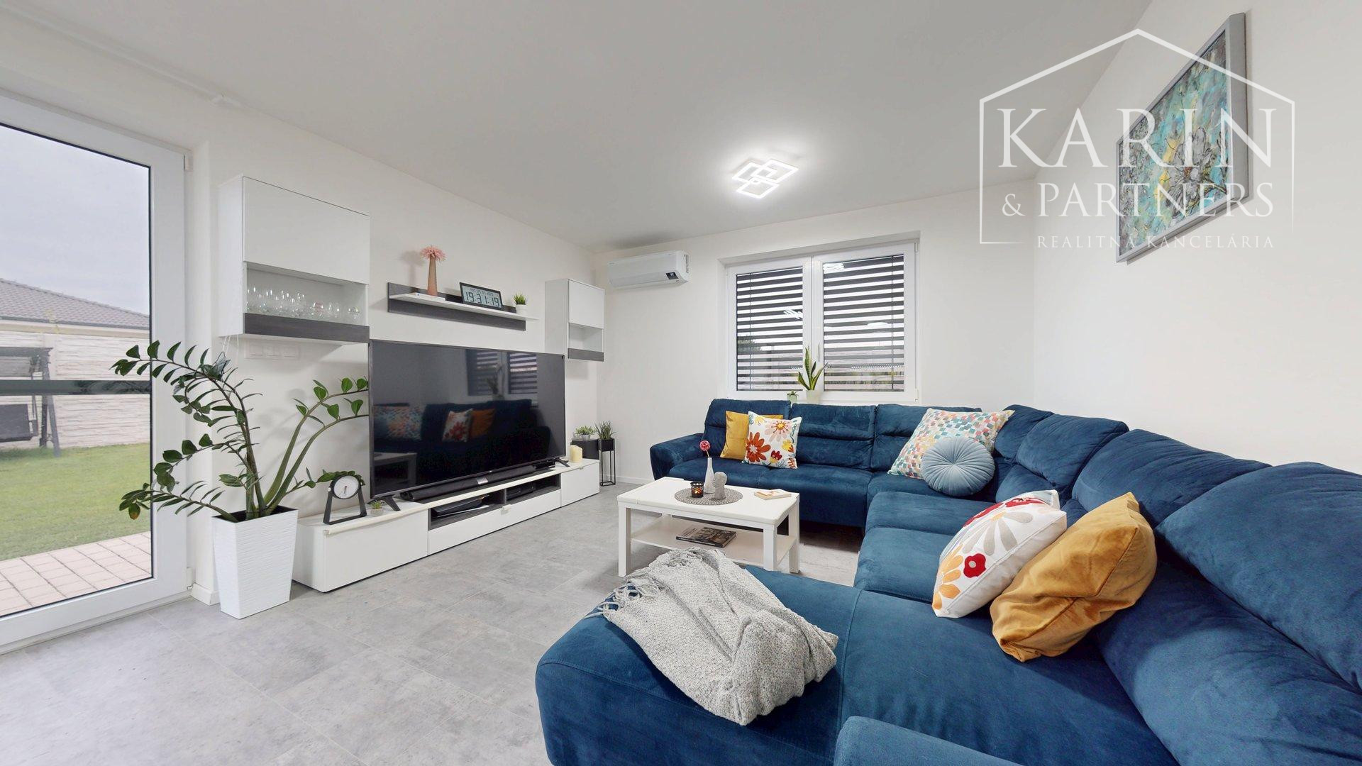 REZERVOVANÉ 4-izbový bungalov s bazénom | altánok | klimatizácia | krb