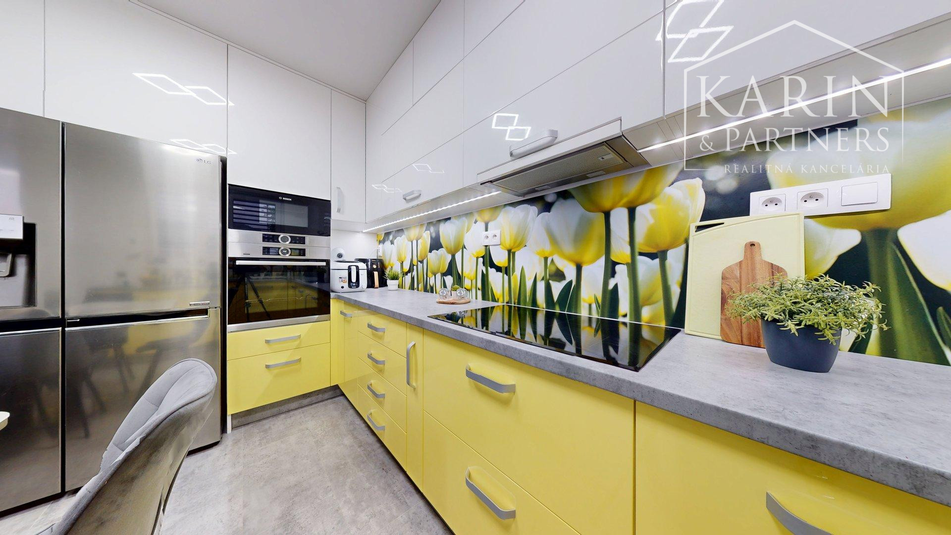 REZERVOVANÉ 4-izbový bungalov s bazénom | altánok | klimatizácia | krb