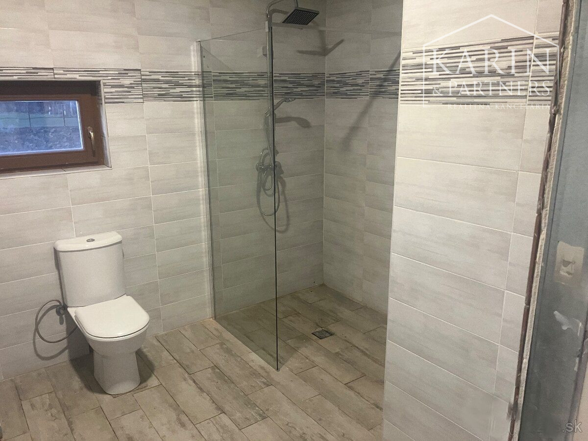 5izbový rodinný dom, k.ú.Kolárovo, na samote v prírode