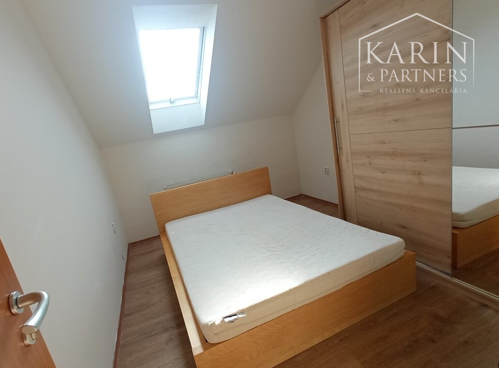 Prenájom 2-izbového bytu v tehlovej bytovke - novostavba – Nové Zámky